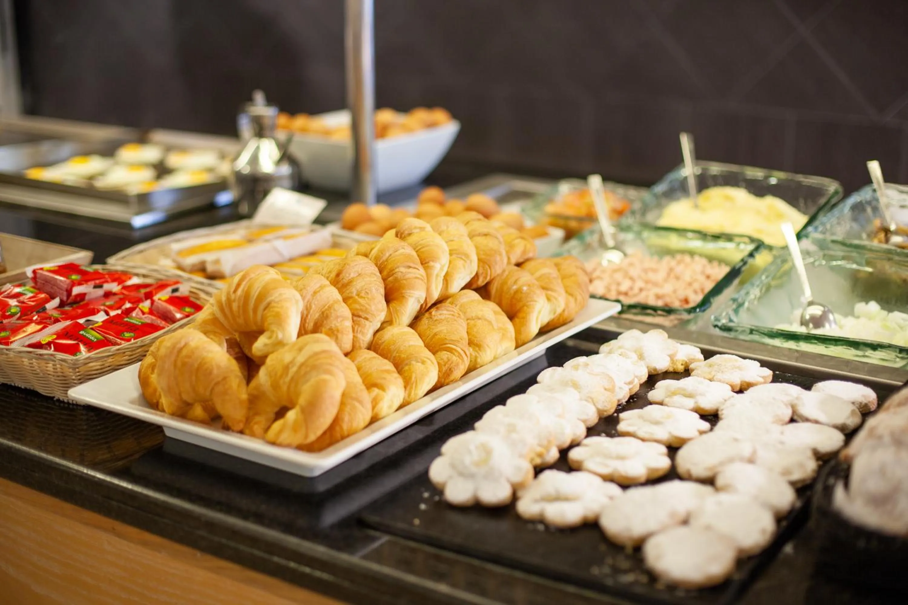 Buffet breakfast in Grupotel Mar de Menorca