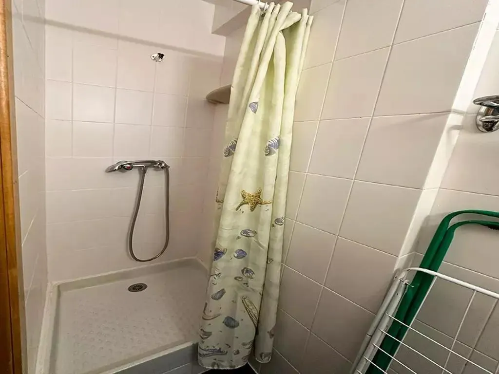 Bathroom in Apartamentos Solaris 3000