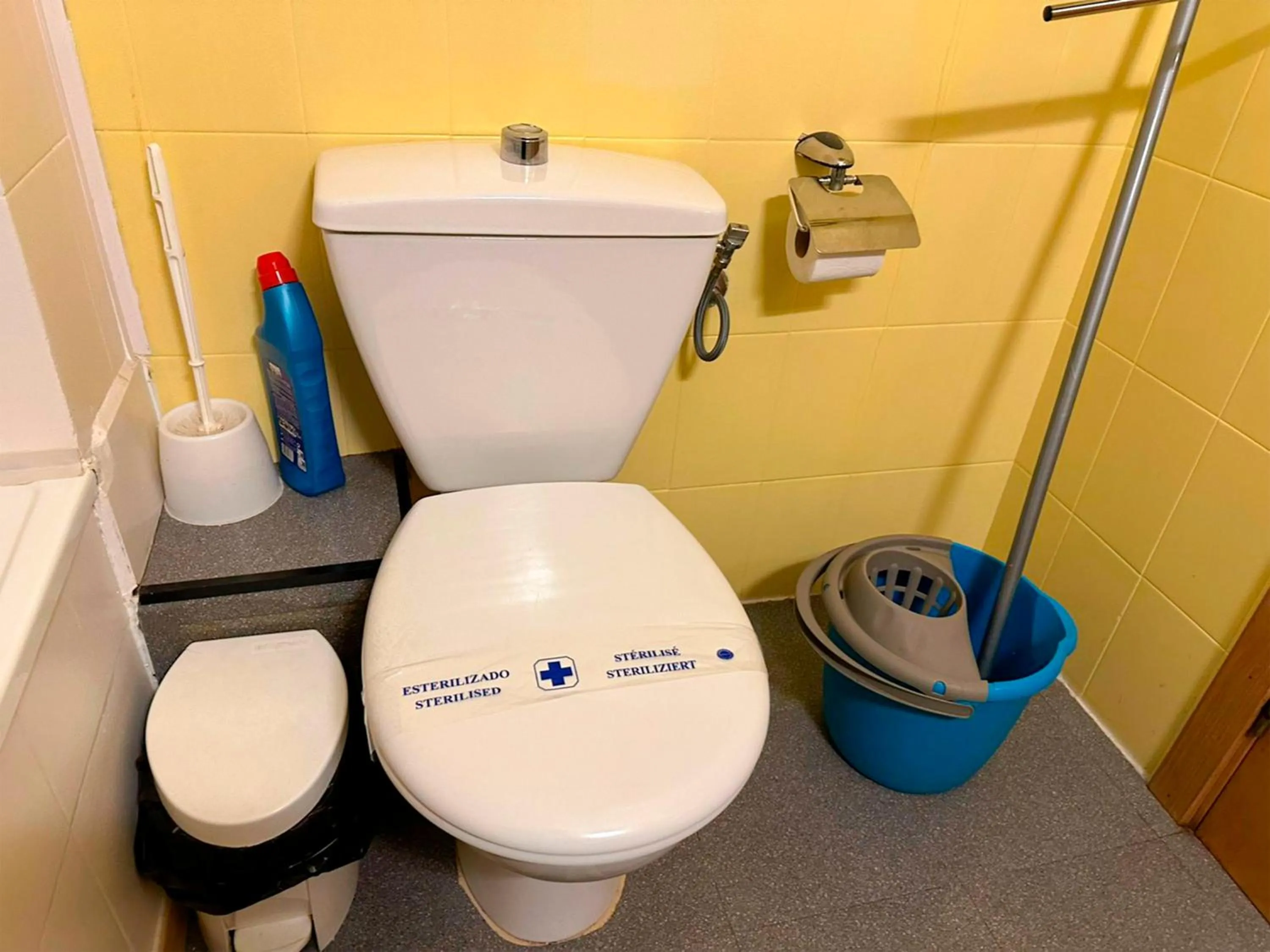 Toilet in Apartamentos Solaris 3000