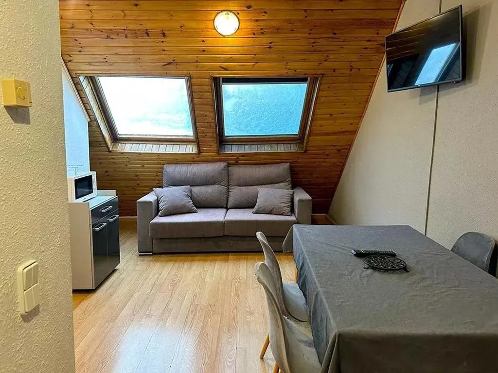 Dining area in Apartamentos Solaris 3000