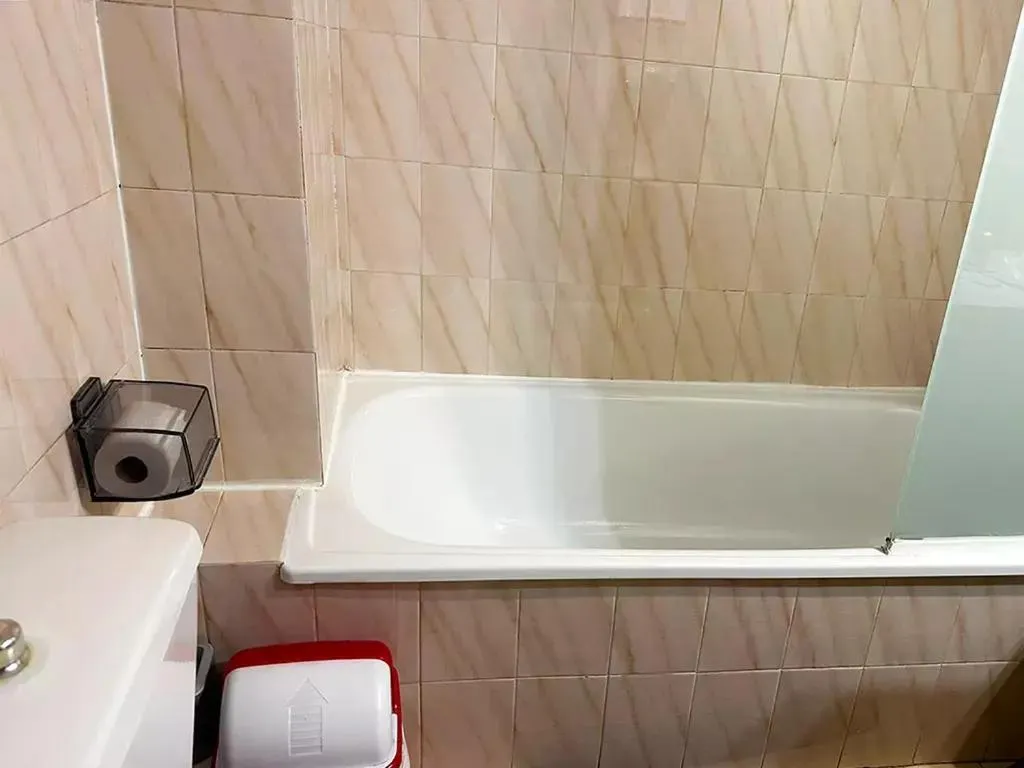 Bathroom in Apartamentos Solaris 3000