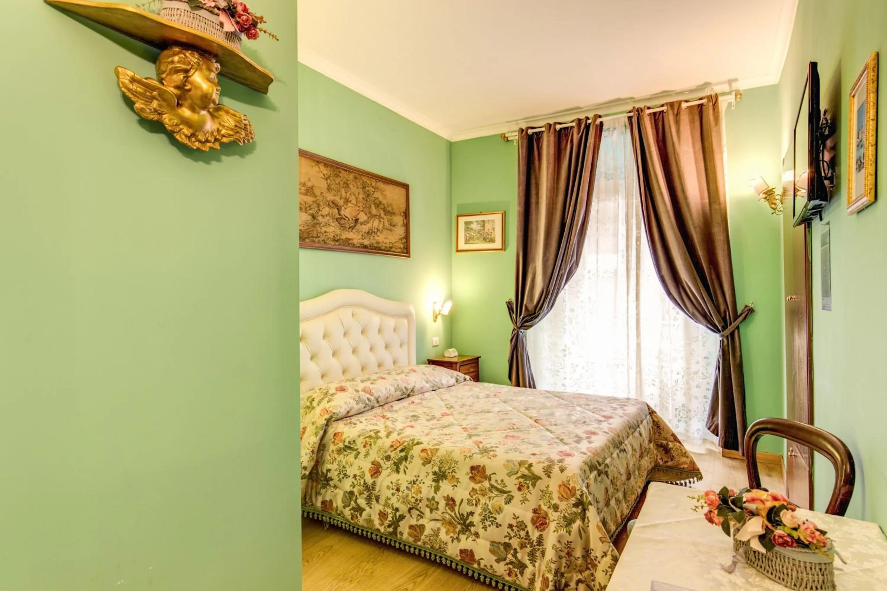 Photo of the whole room, Bed in La Reggia dei Principi