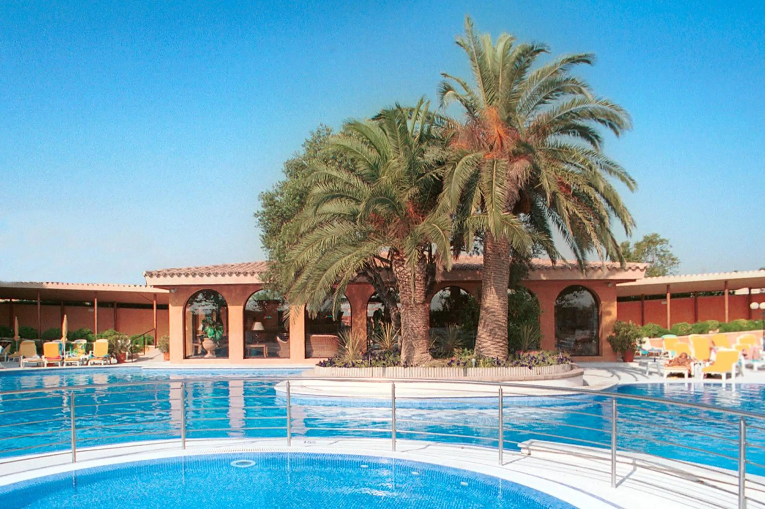 Swimming pool in Luna Club Hotel Yoga & Spa 4Sup