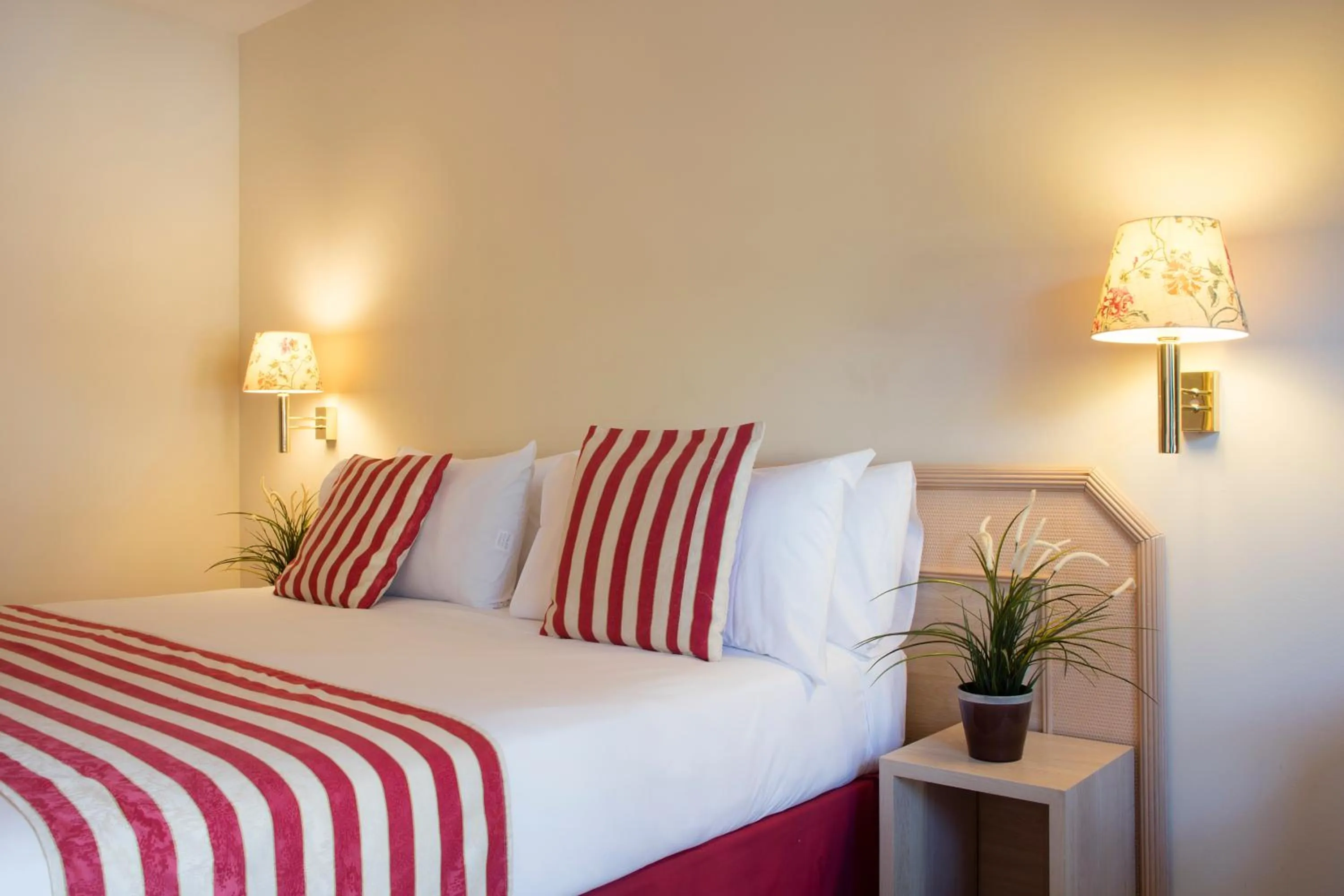 Photo of the whole room, Bed in Luna Club Hotel Yoga & Spa 4Sup