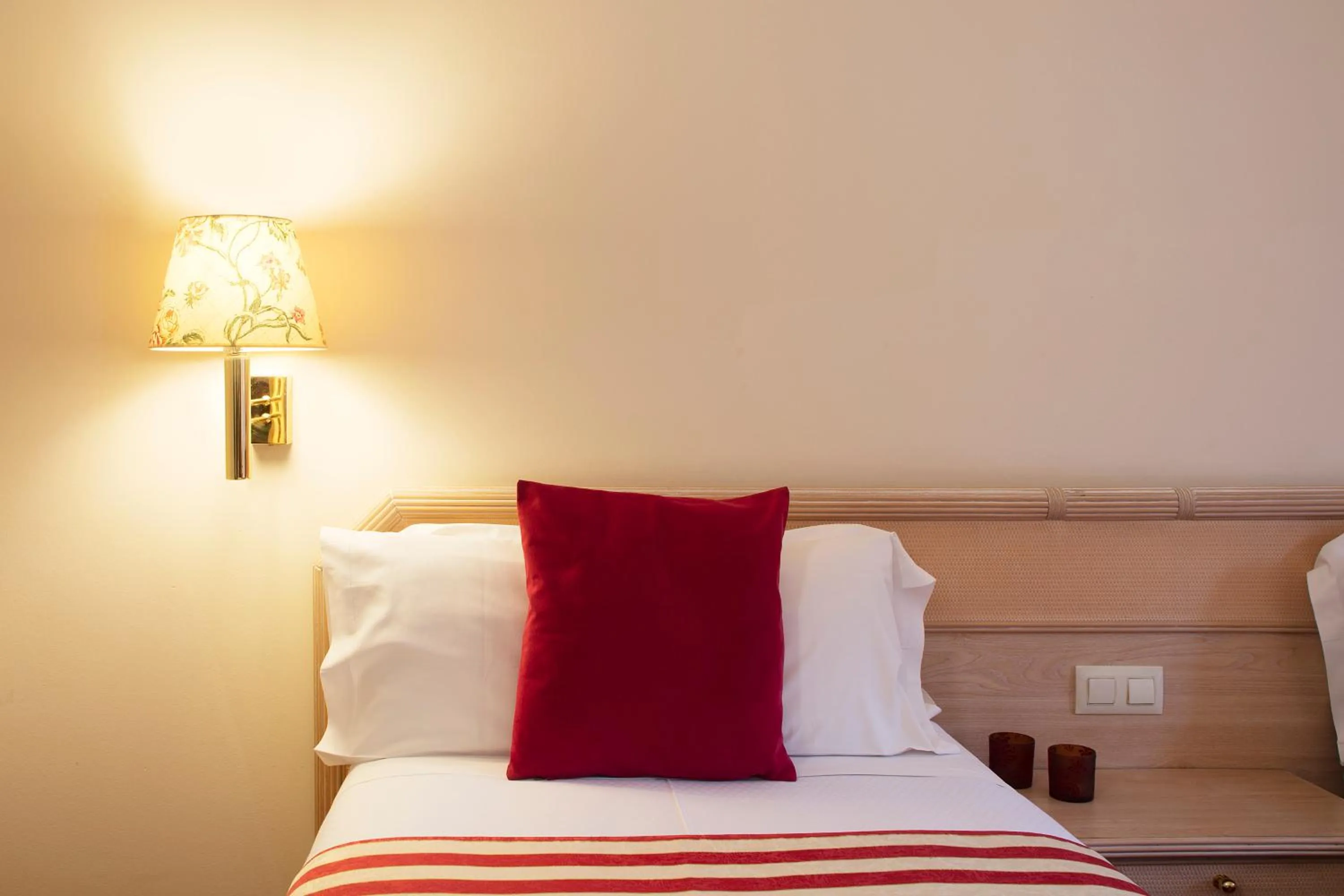 Bedroom, Bed in Luna Club Hotel Yoga & Spa 4Sup