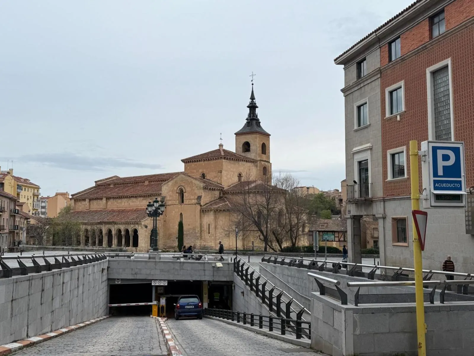Parking in Hotel Cetina Palacio Ayala Berganza