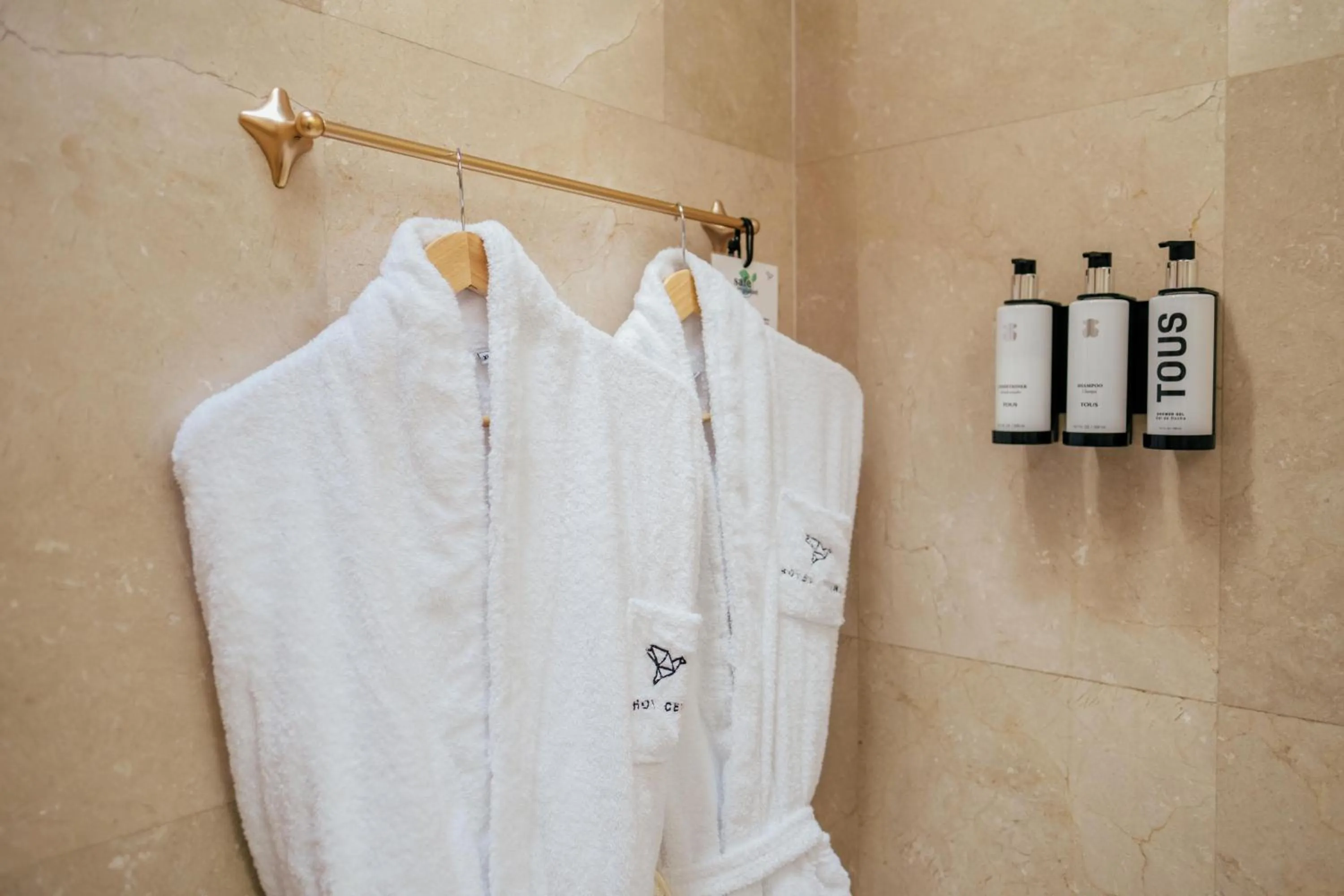 Shower in Hotel Cetina Palacio Ayala Berganza