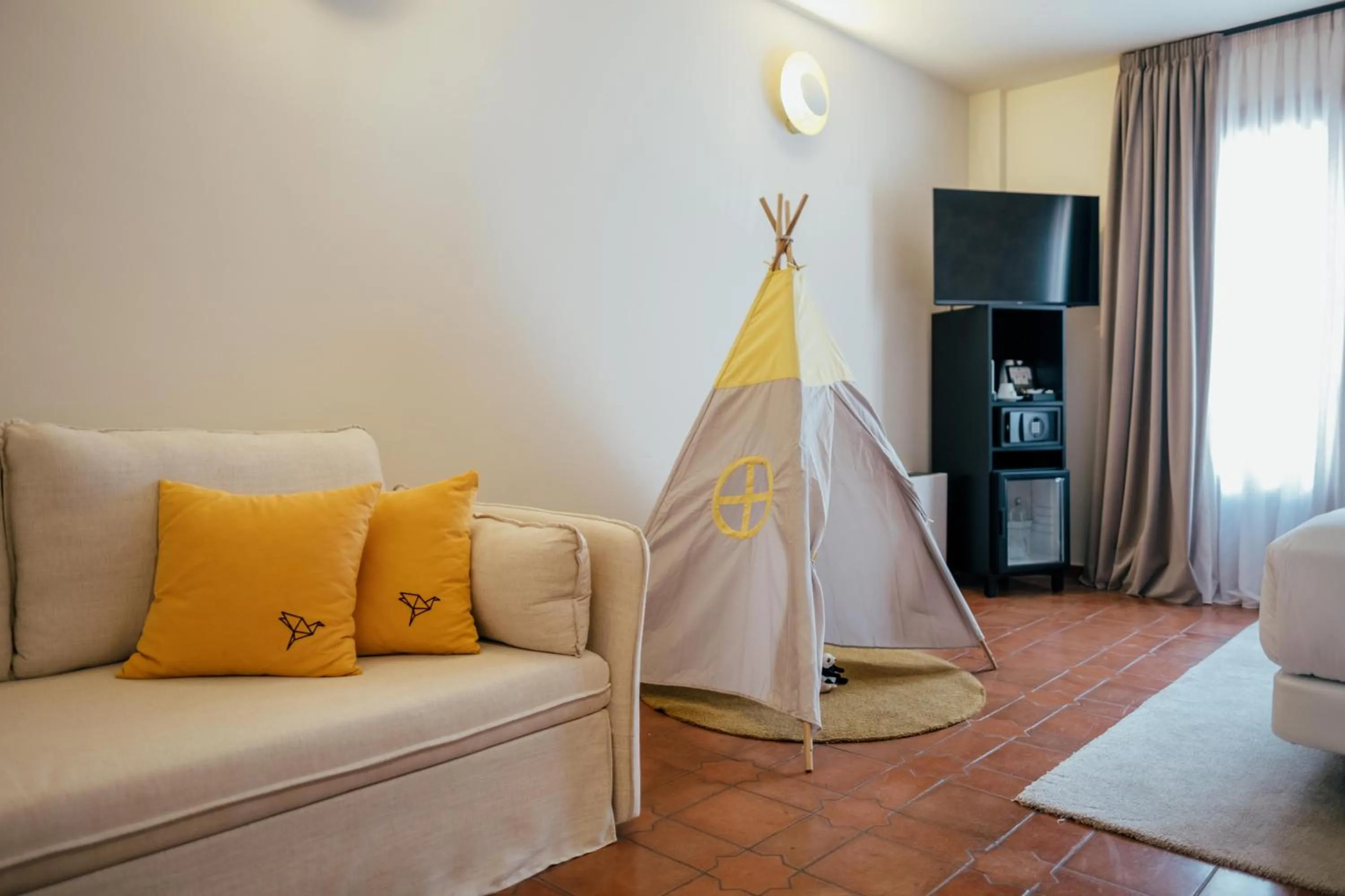 TV and multimedia in Hotel Cetina Palacio Ayala Berganza