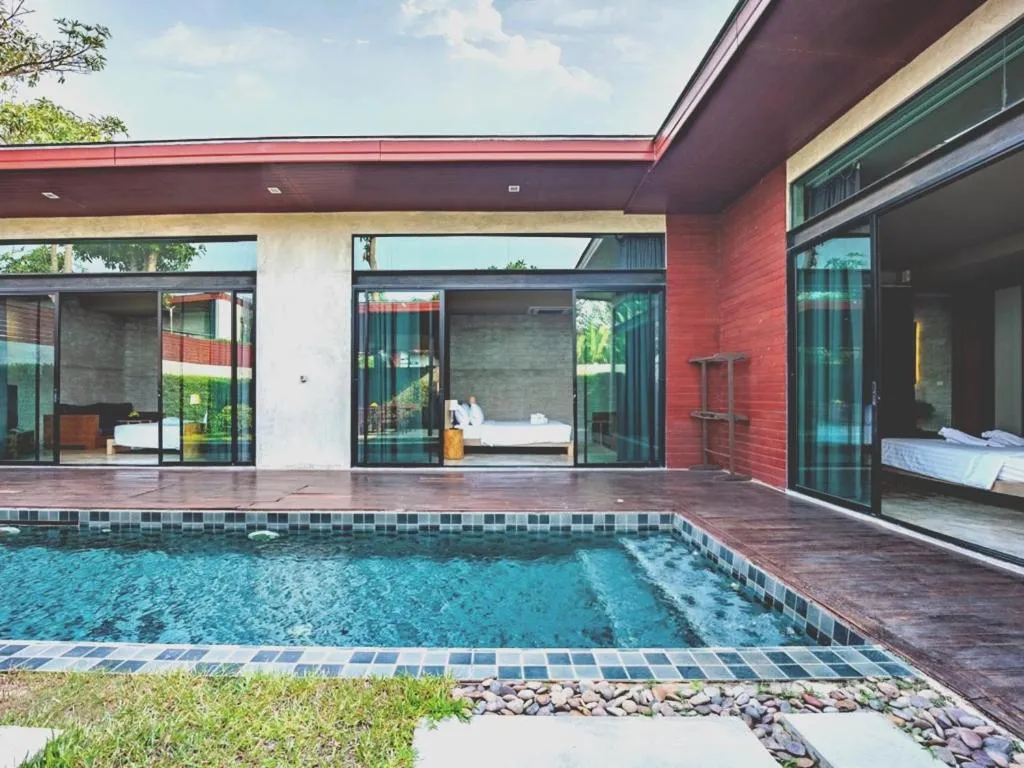 Sunday Sea Two Pool Villa Pattaya