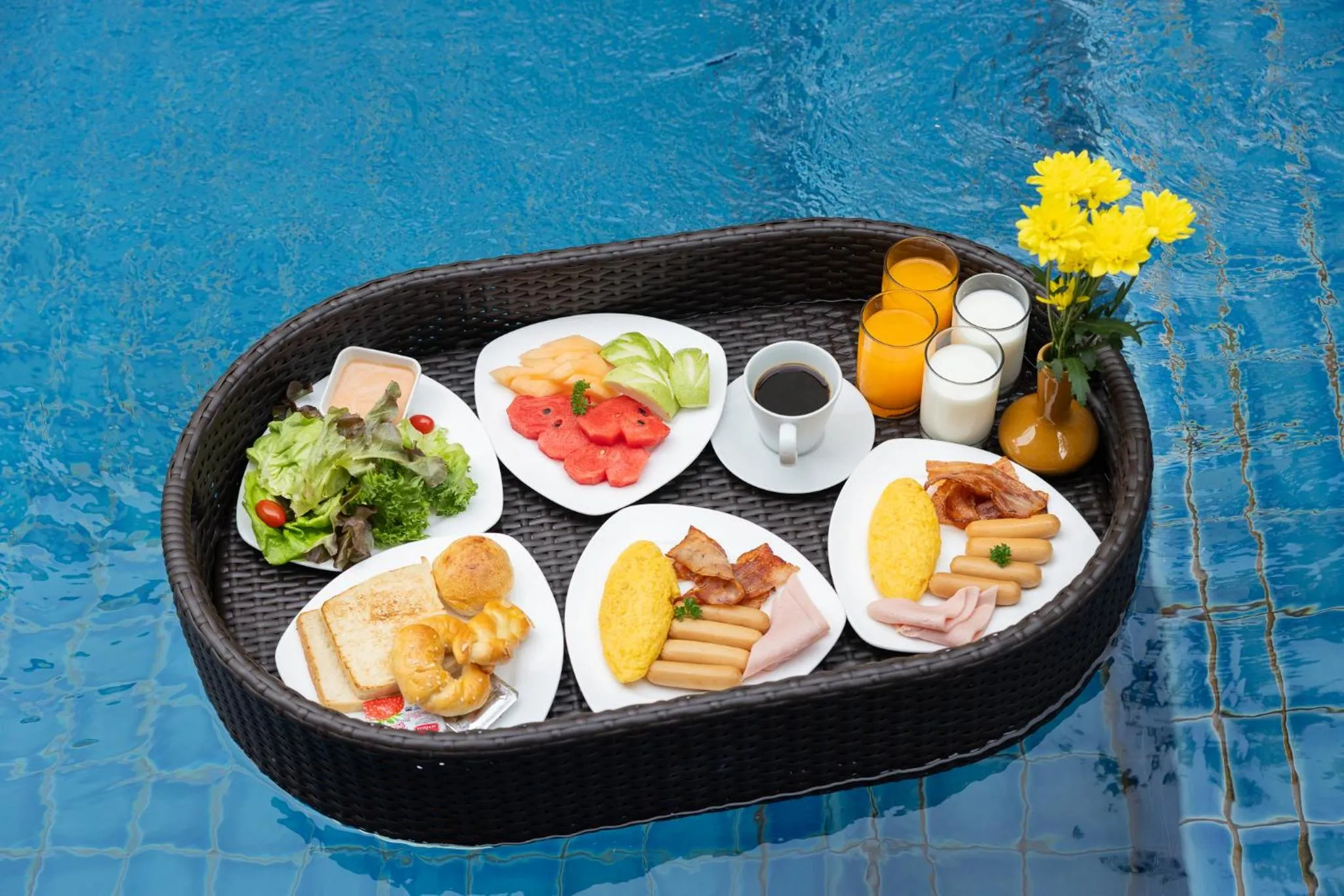 Breakfast in Sunday Sea Two Pool Villa Pattaya