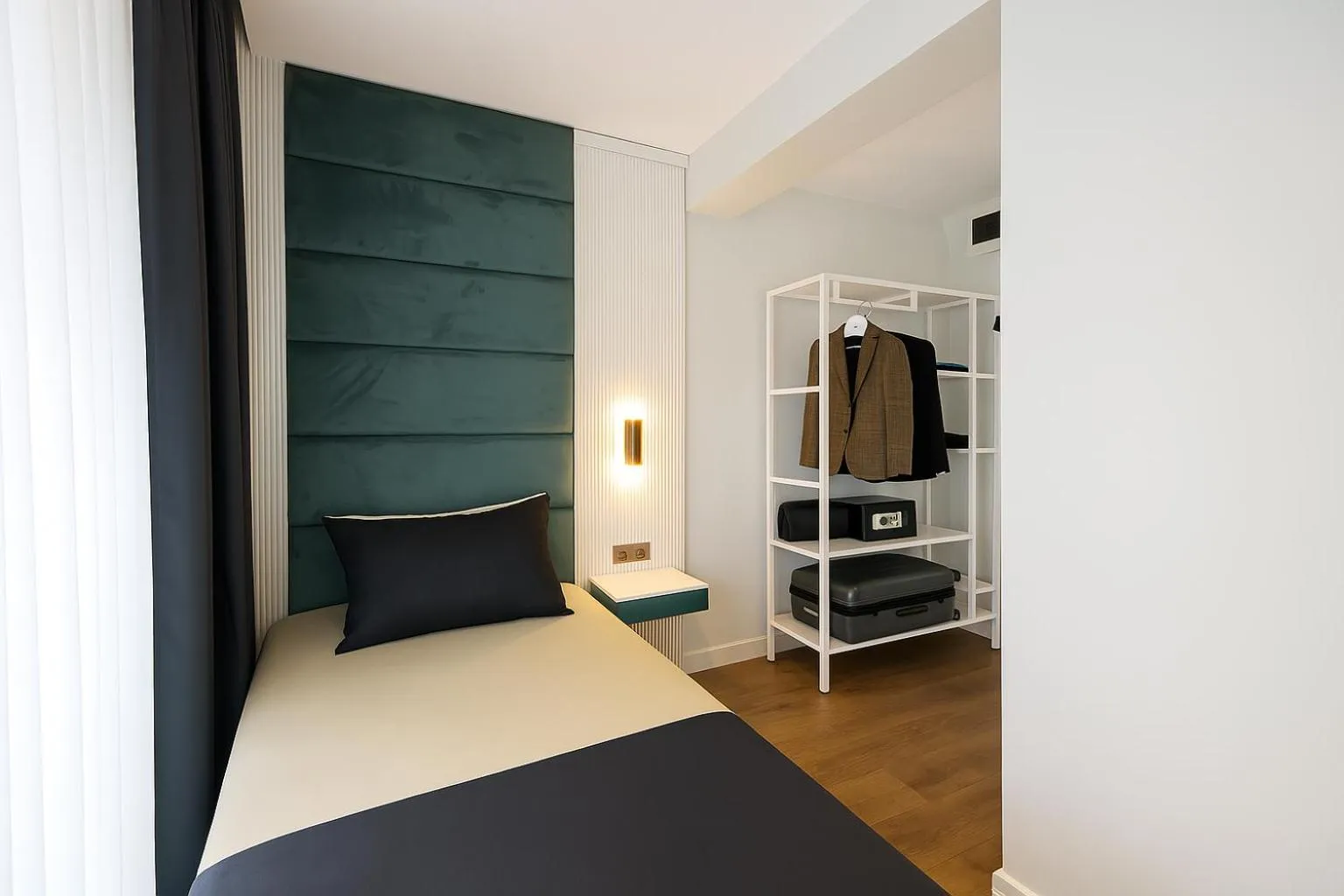 Bed in AXU AIRPORT HOTEL