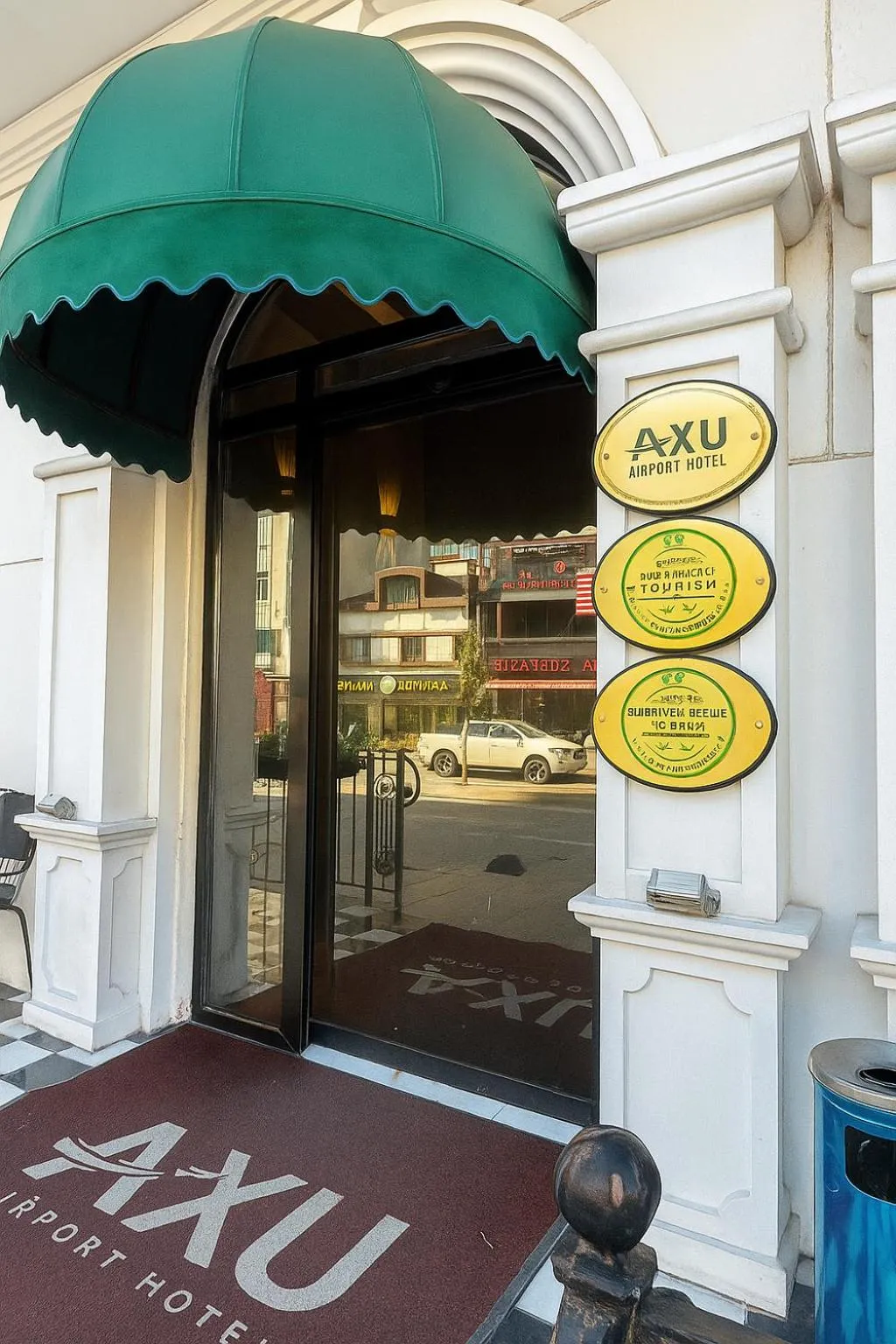 Facade/entrance in AXU AIRPORT HOTEL