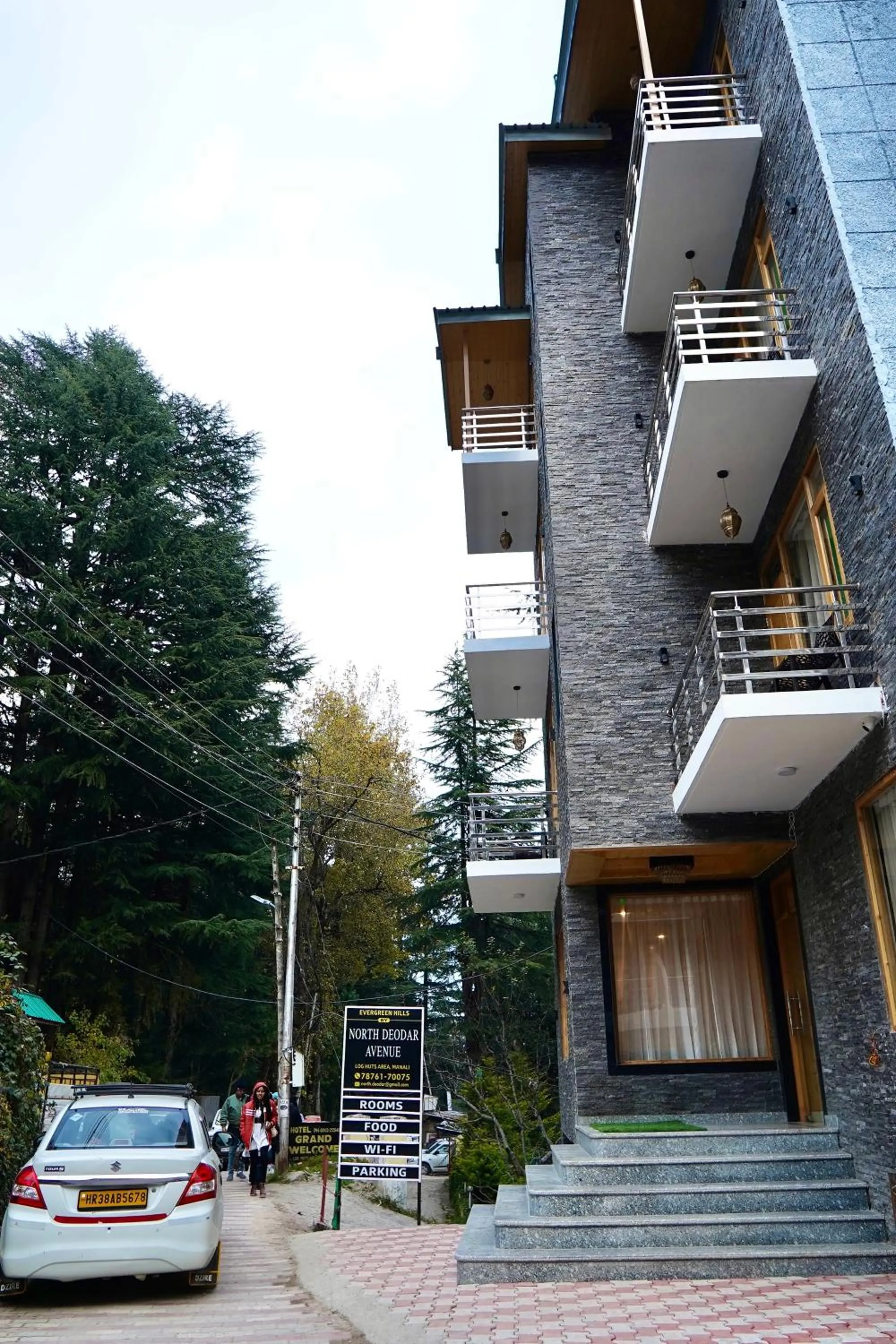 Area and facilities in North Deodar Avenue, Manali