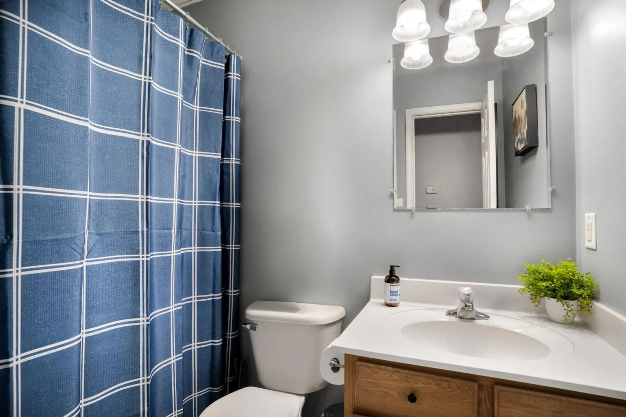 Toilet in Modern decor, Hot Tub, Fire Pit & River Access!