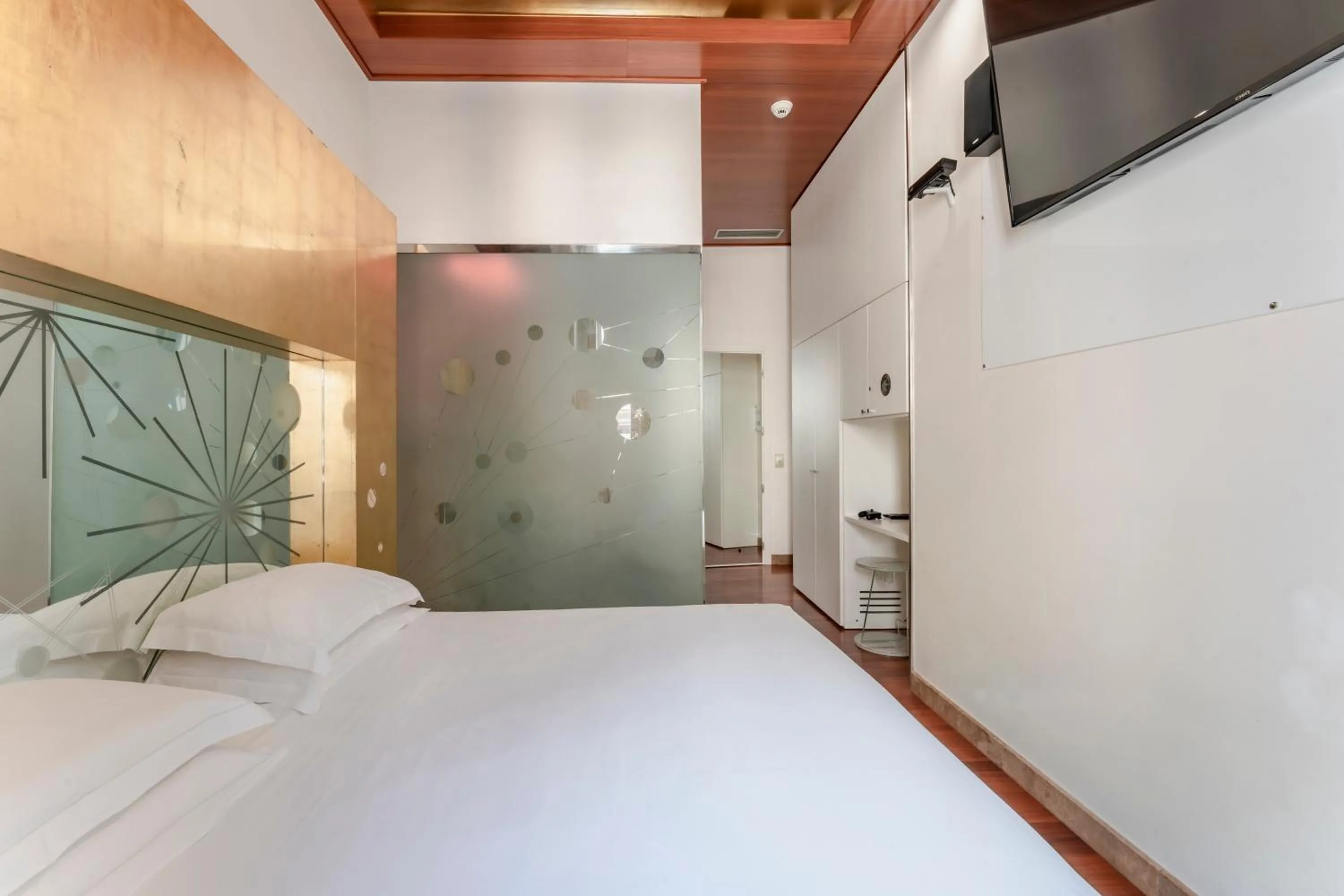 TV and multimedia, Bed in Hotel Trecento