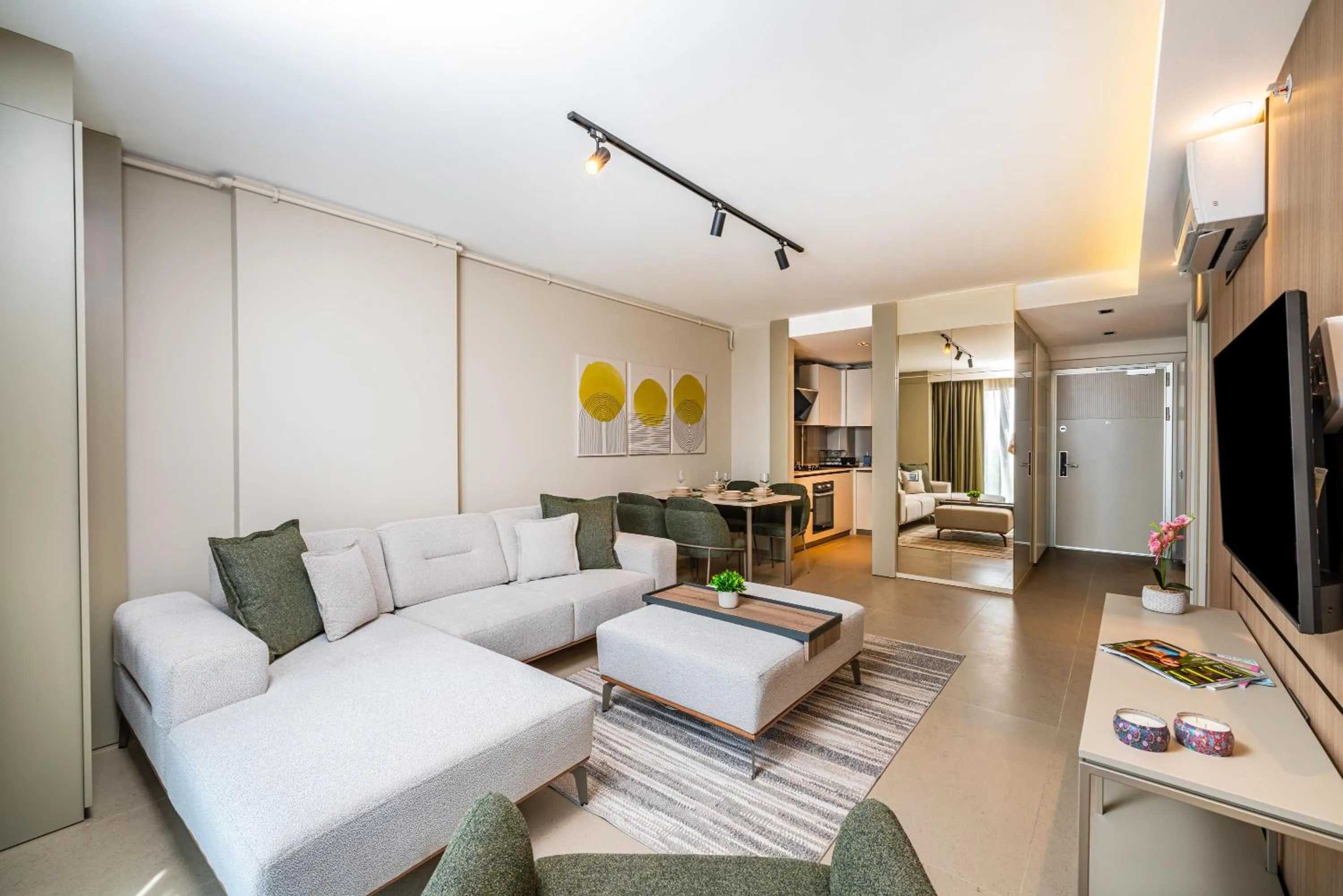 TV and multimedia in Casamax Suites