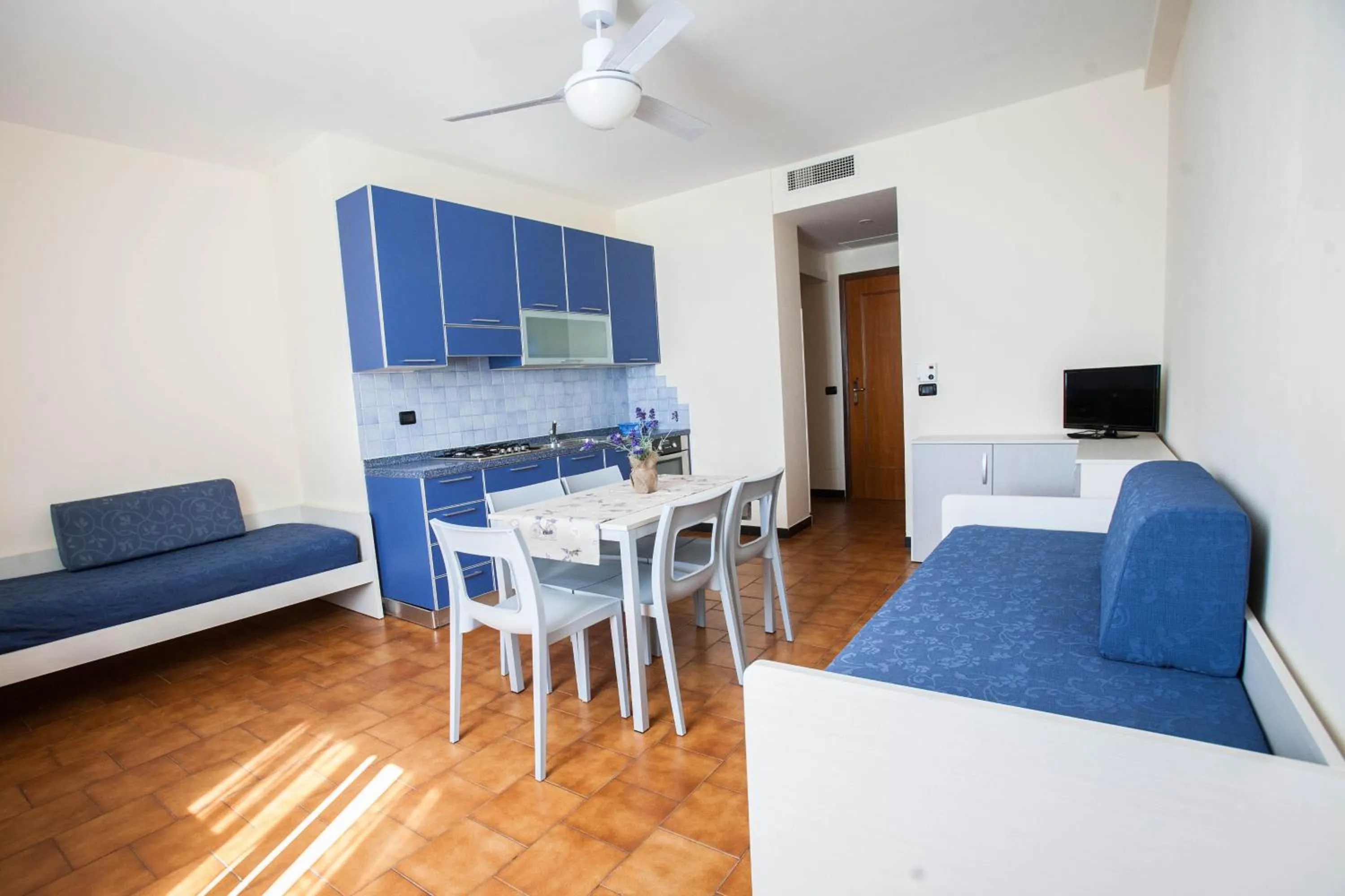 Kitchen or kitchenette in Residence RTA Villa Marina