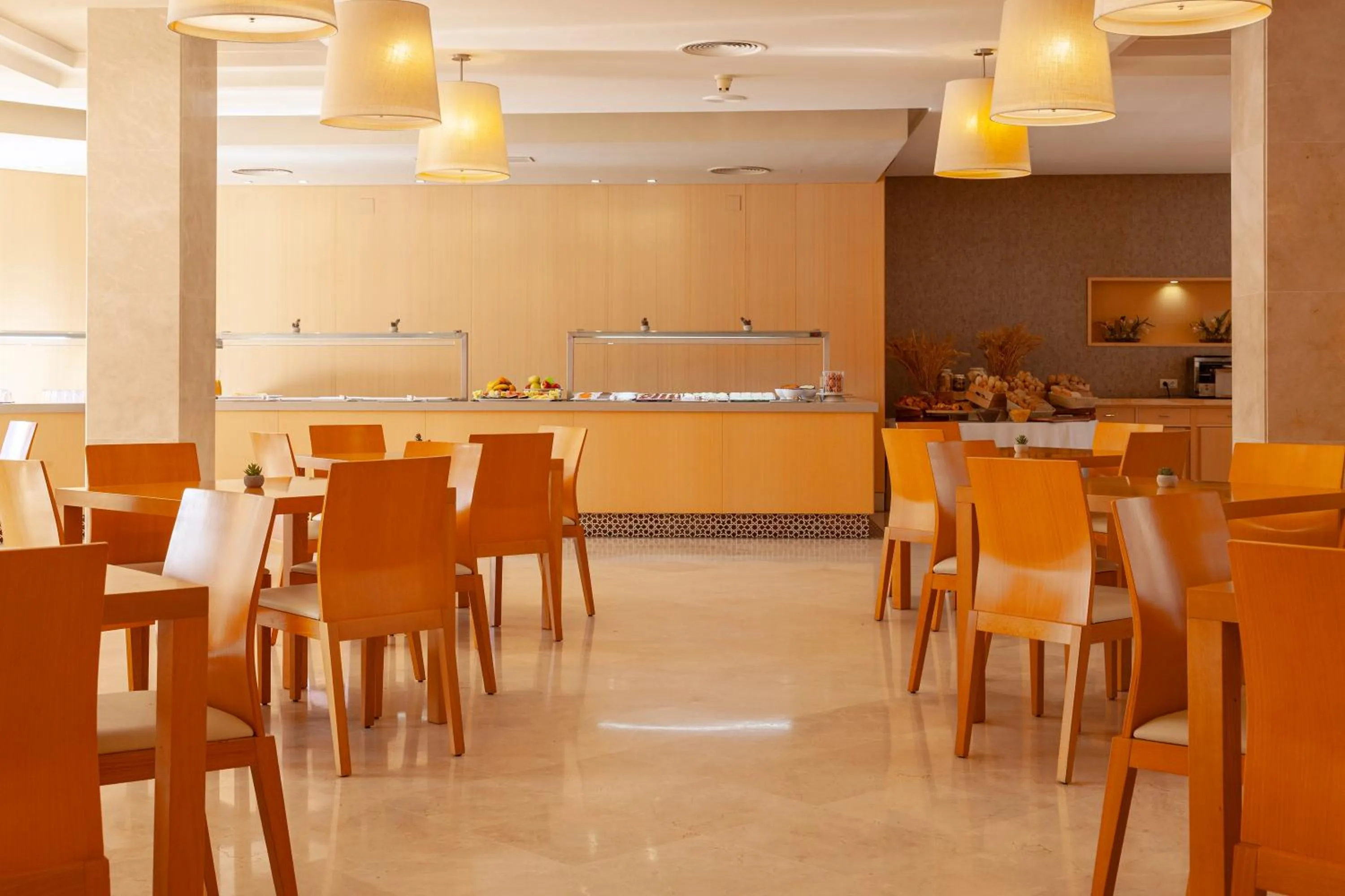 Restaurant/places to eat in Hotel Macià Doñana