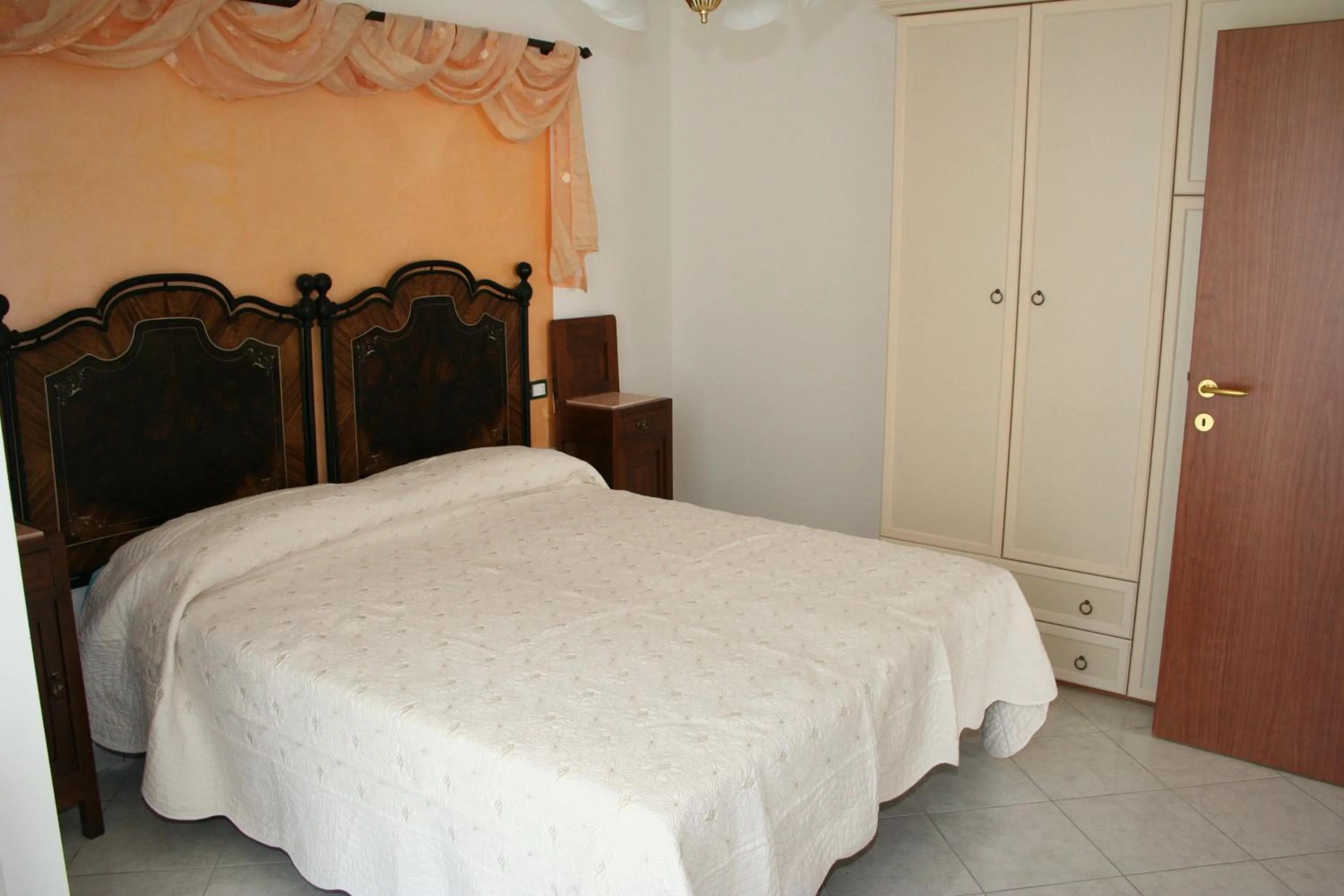 Bedroom, Bed in Residence Villa degli Ulivi