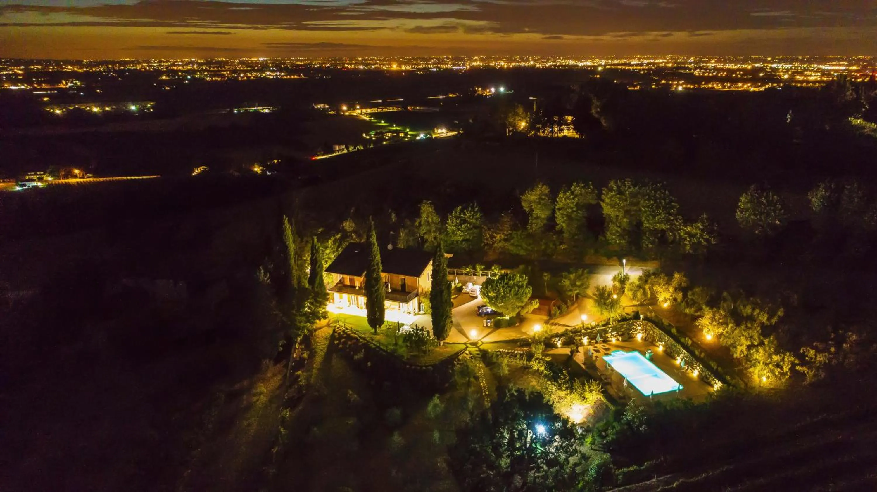 Pool view in Residence Villa degli Ulivi