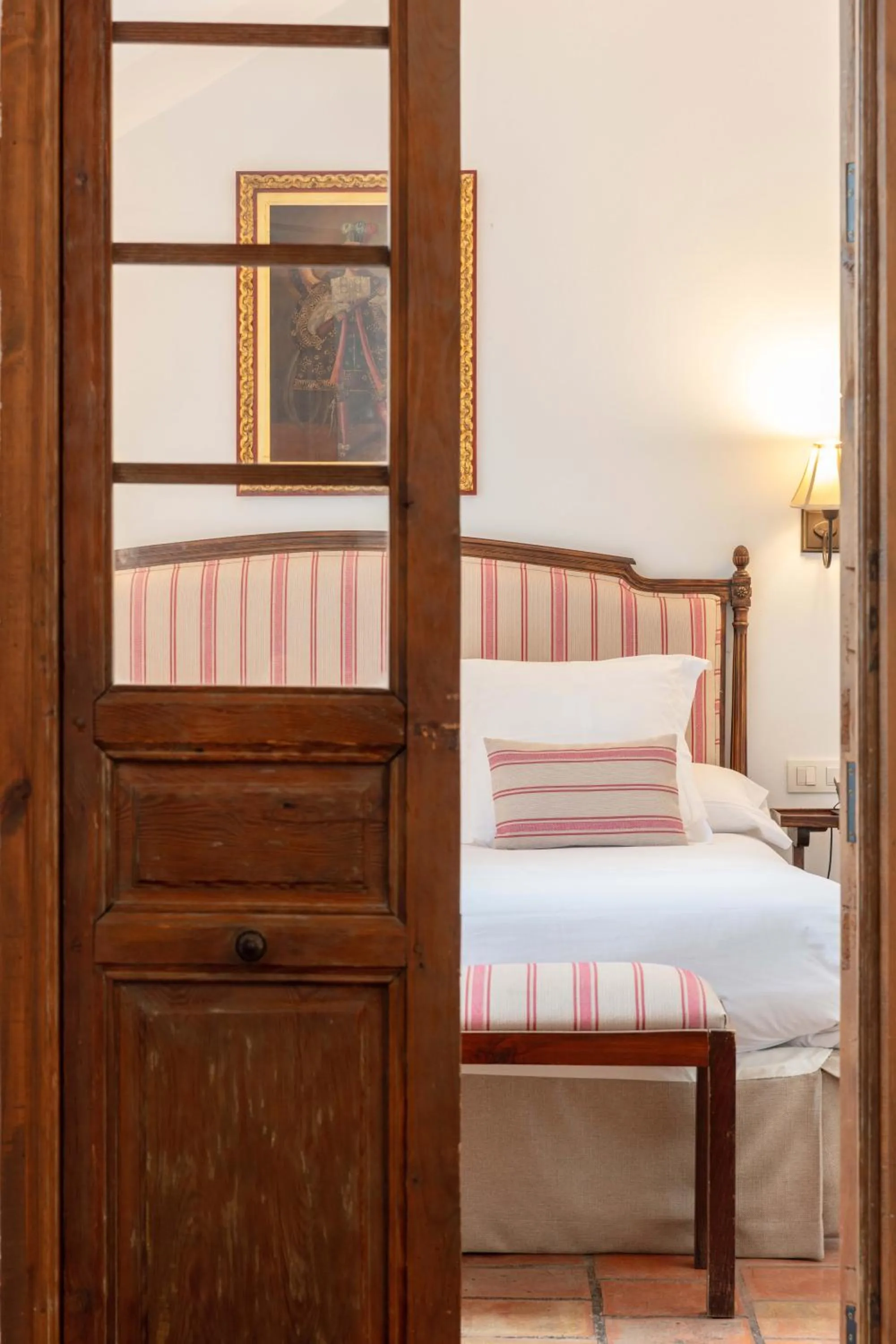 Bed in Hotel Puerta de la Luna