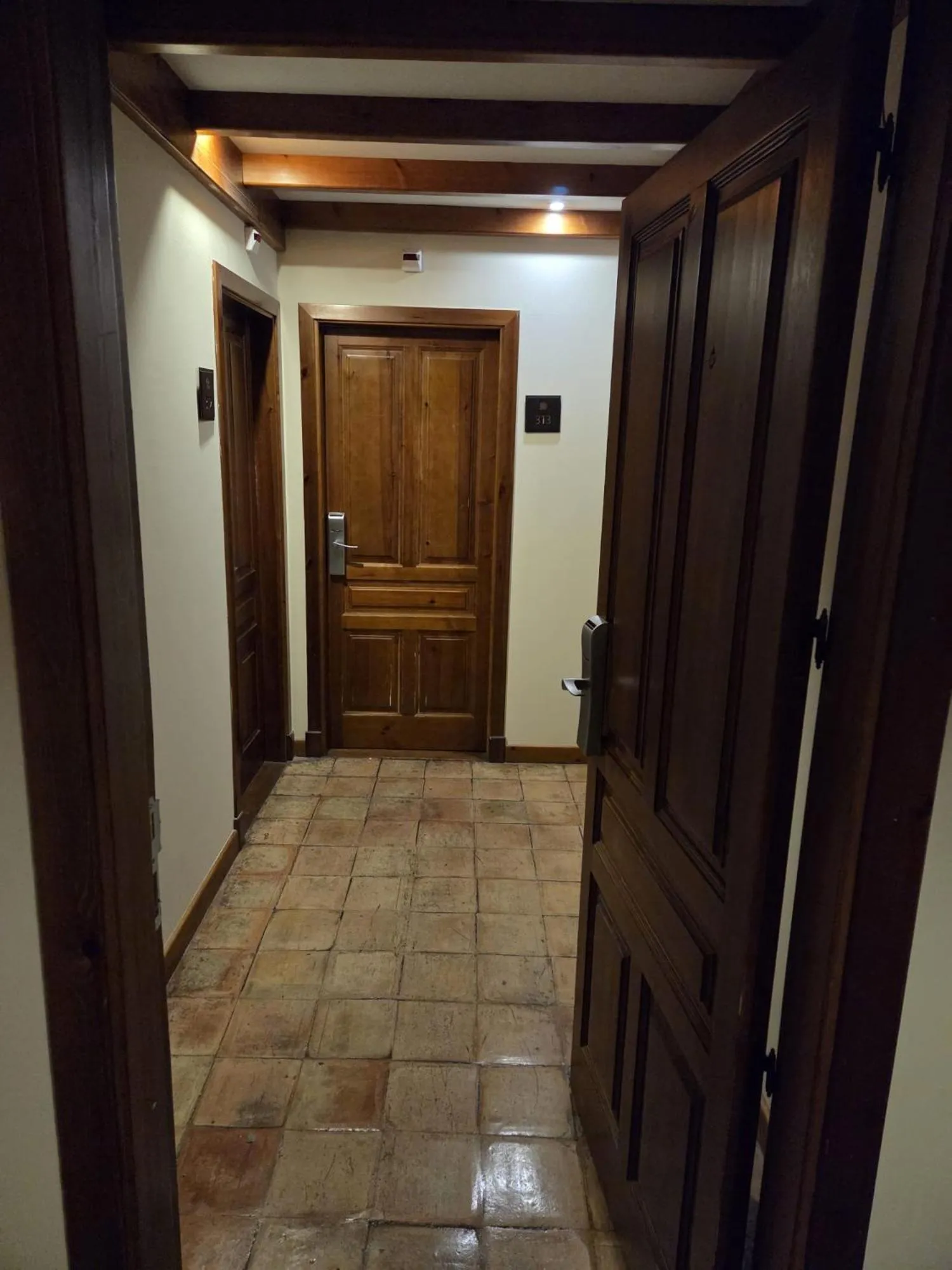 Hotel Puerta de la Luna