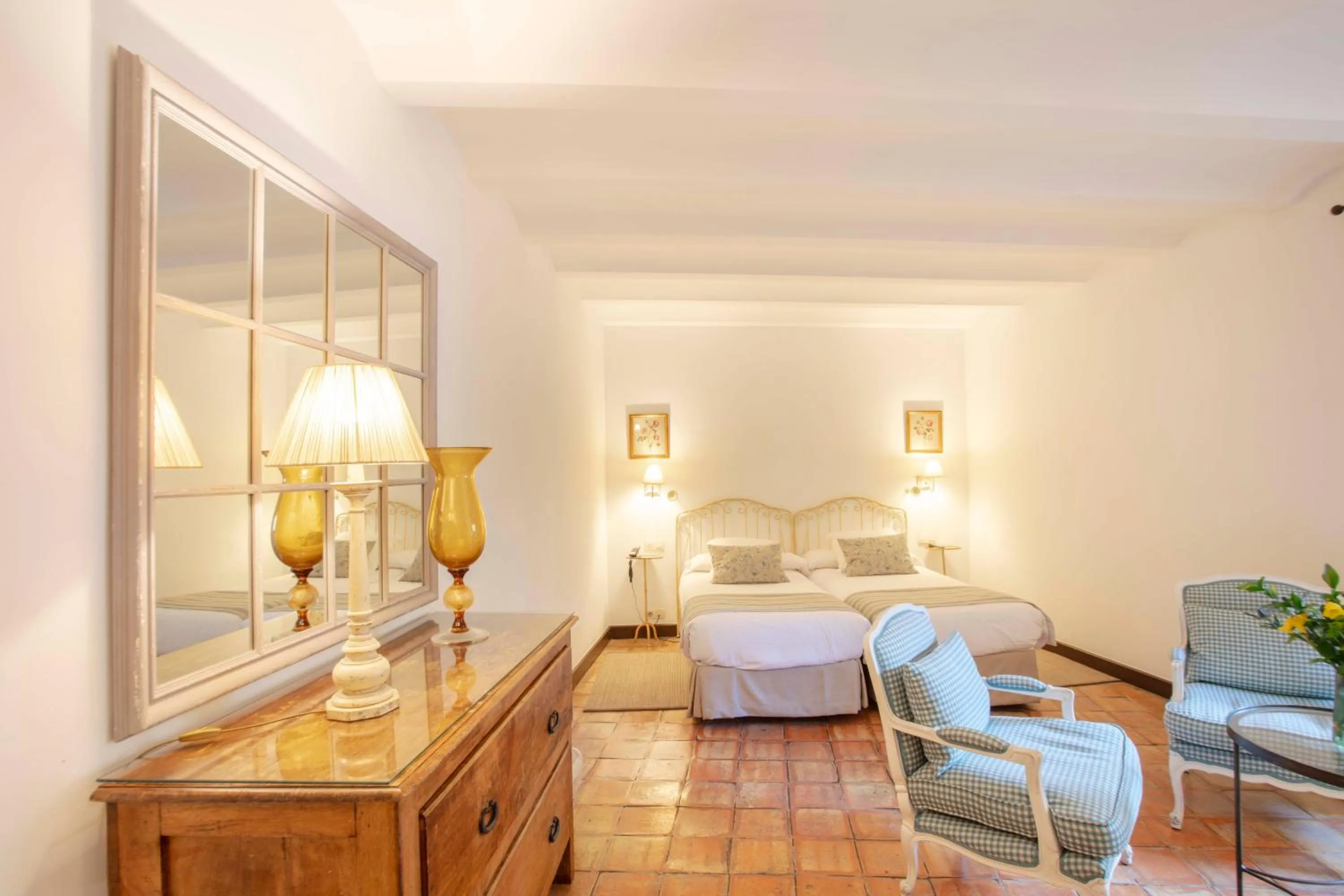 Bed in Hotel Puerta de la Luna