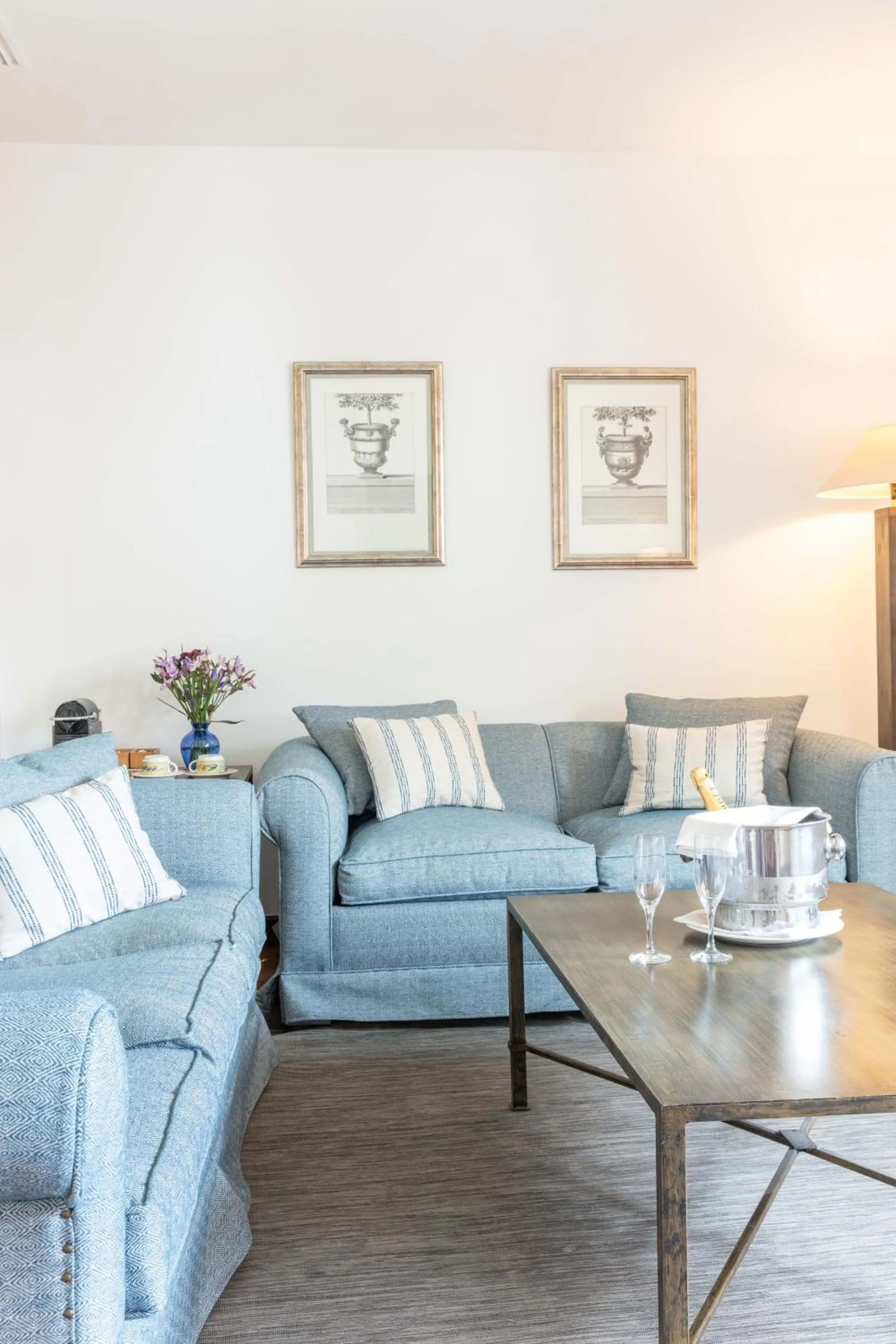 Living room in Hotel Puerta de la Luna