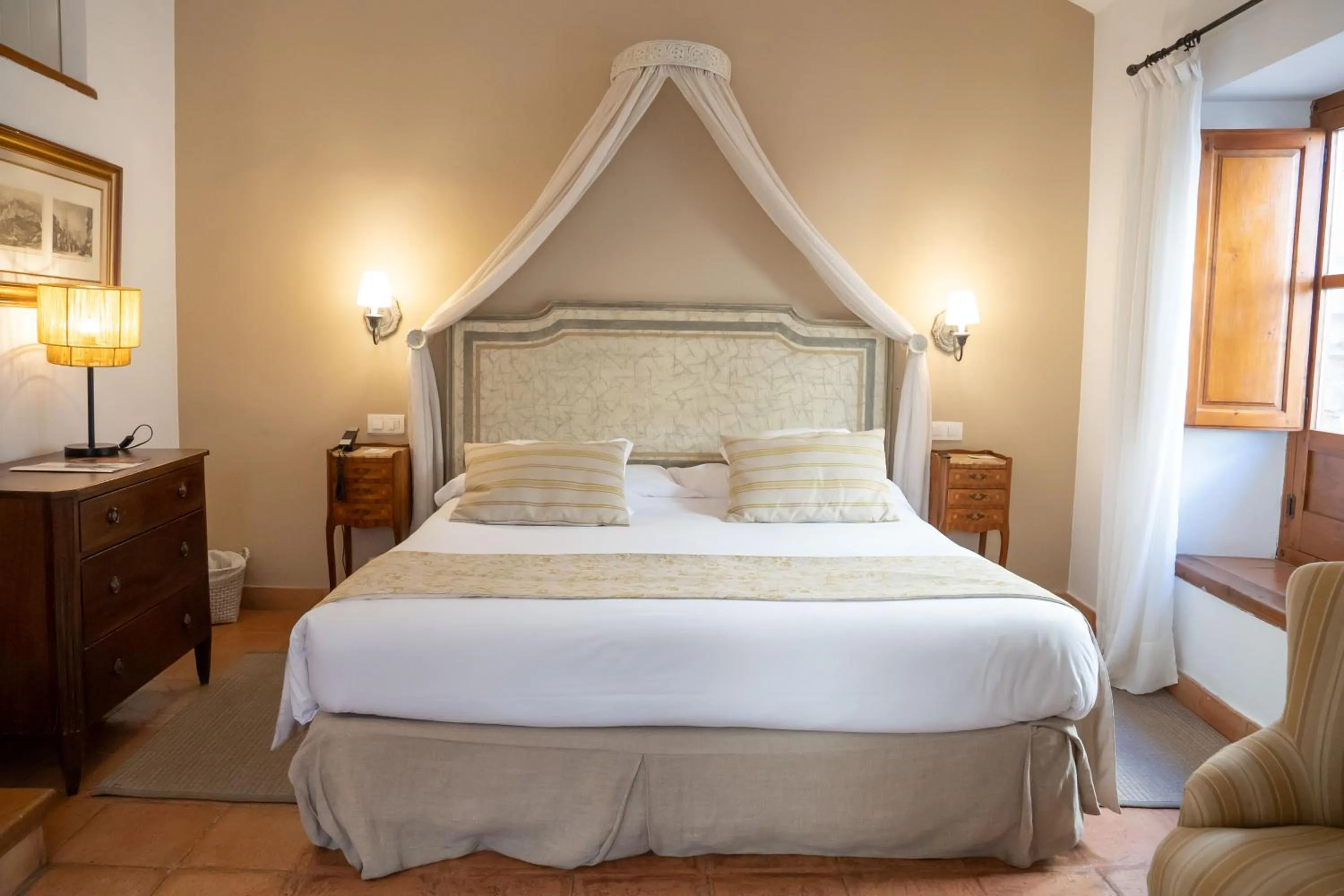 Other, Bed in Hotel Puerta de la Luna