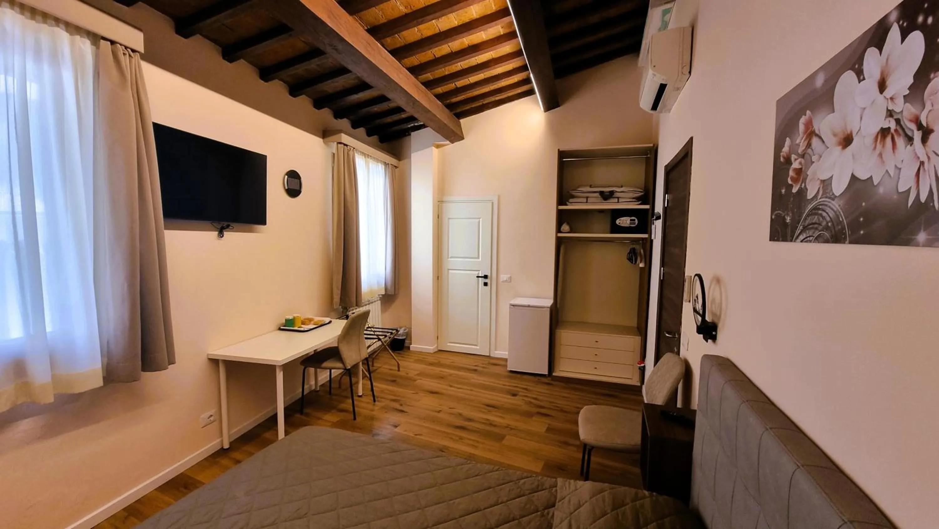 TV and multimedia, Bed in Marco's Way