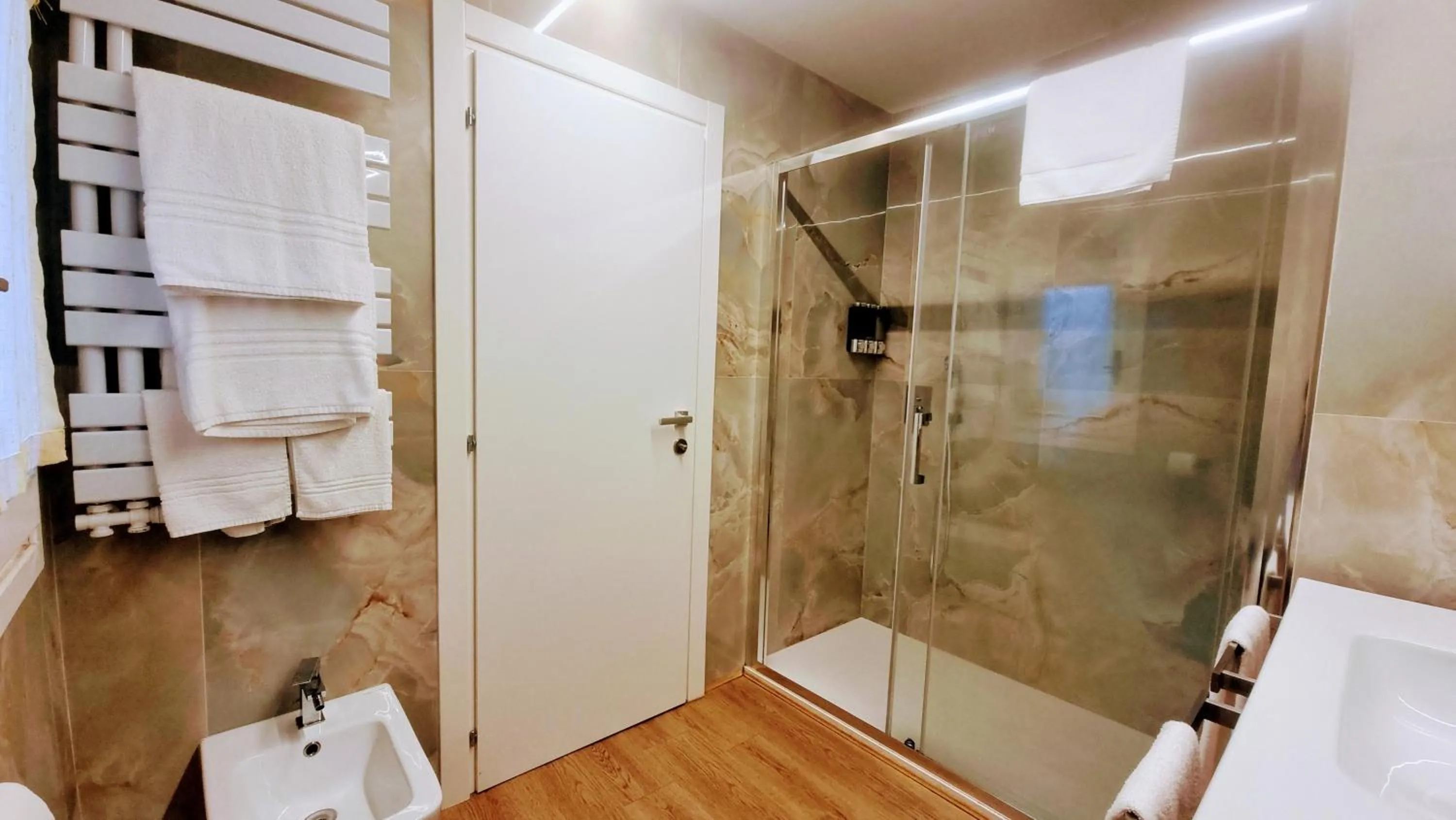 Shower in Marco's Way