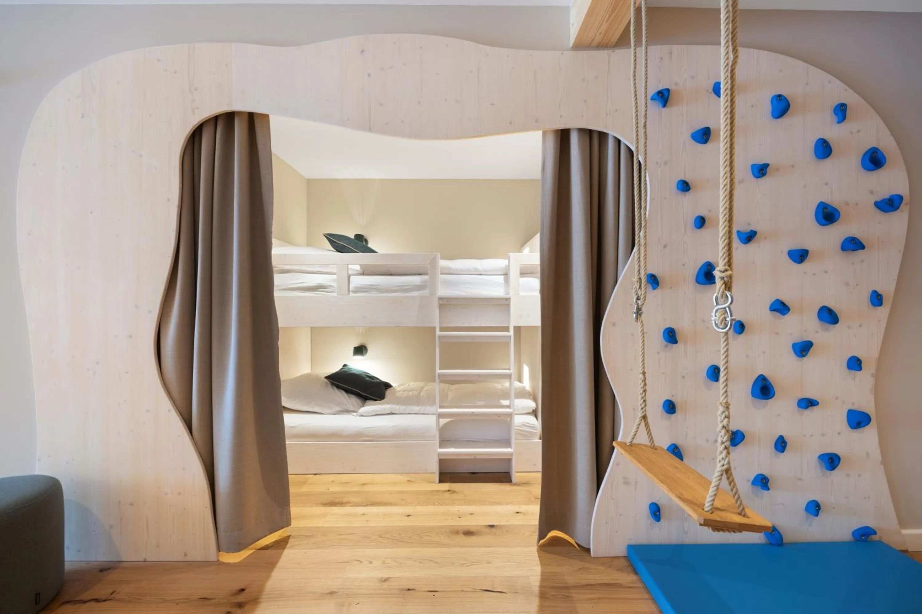 Photo of the whole room, Bed in Lindenhof 1887 - Hotel & Restaurant