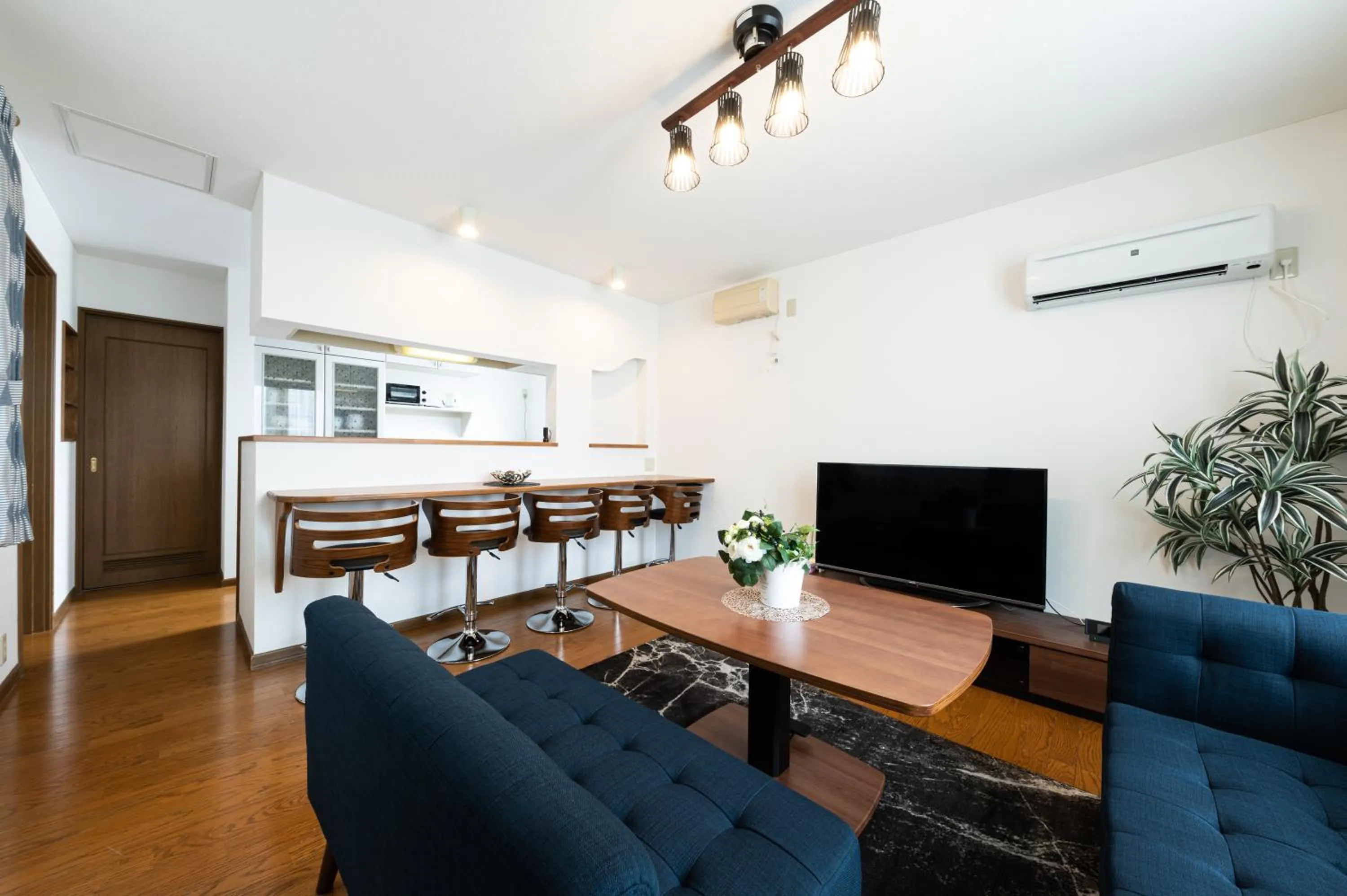 Dining area in HONGO 11 HOTEL