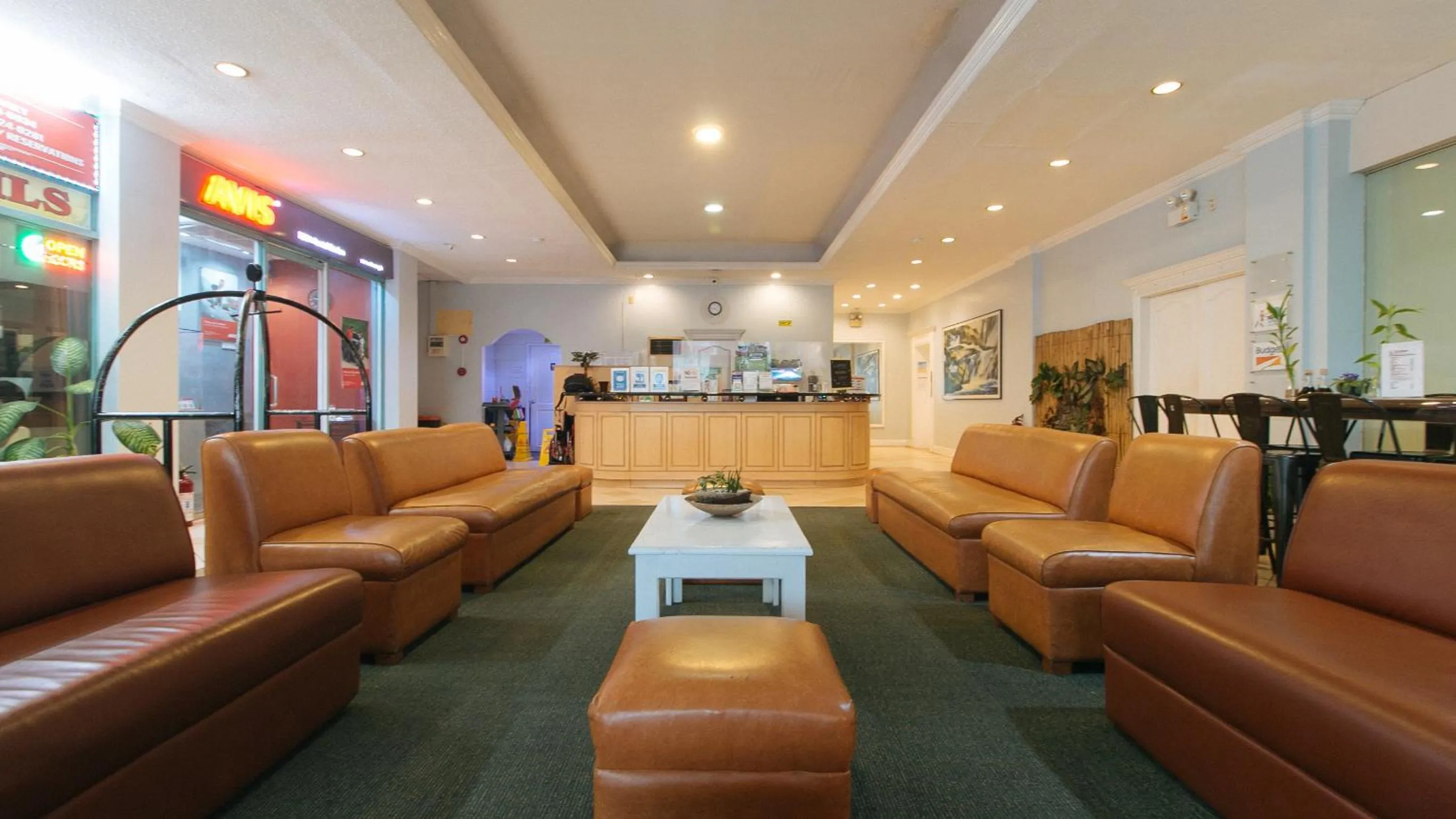 Lobby or reception in RedDoorz @ Manila Airport Hotel