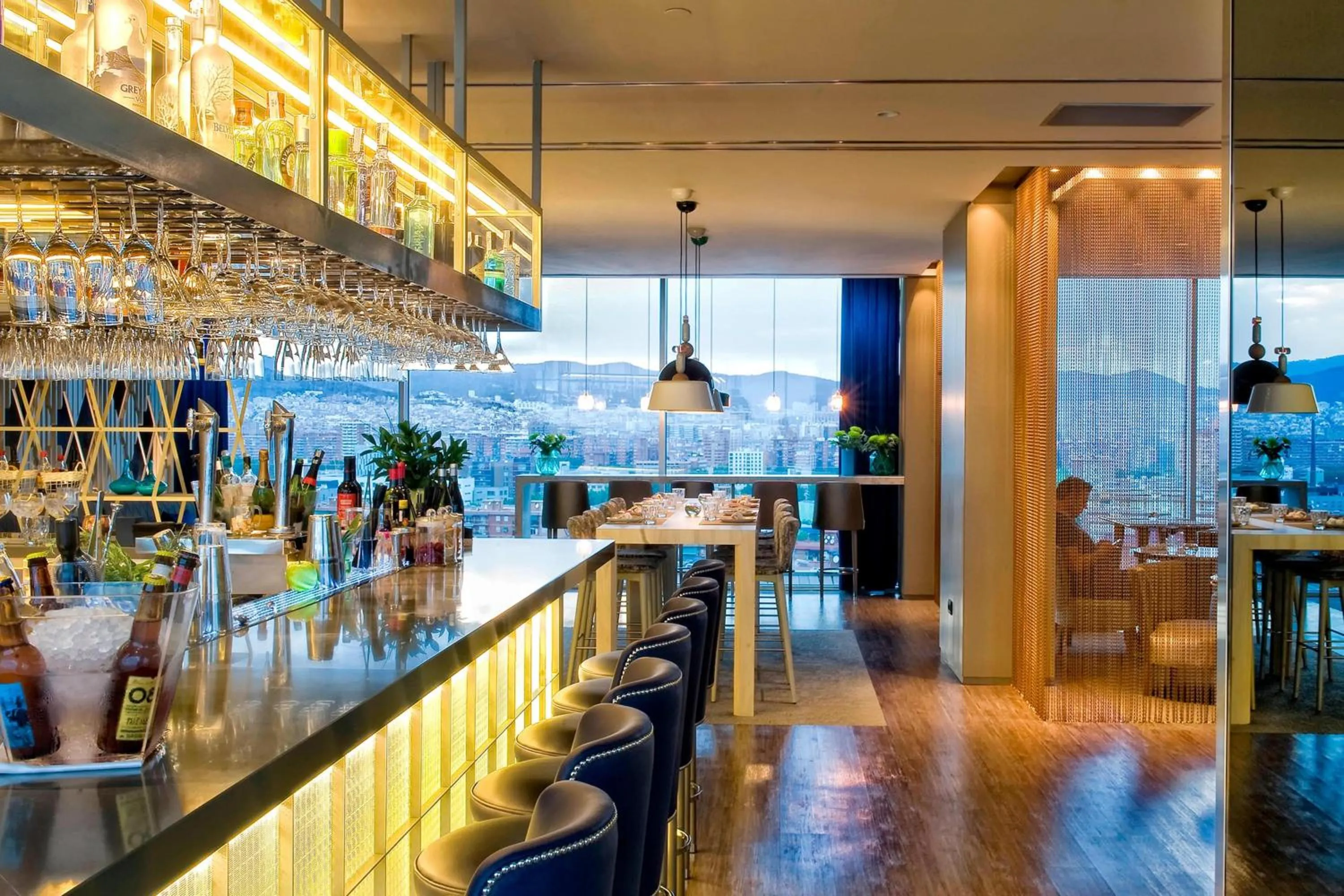 Lounge or bar in AC Hotel Barcelona Fórum by Marriott