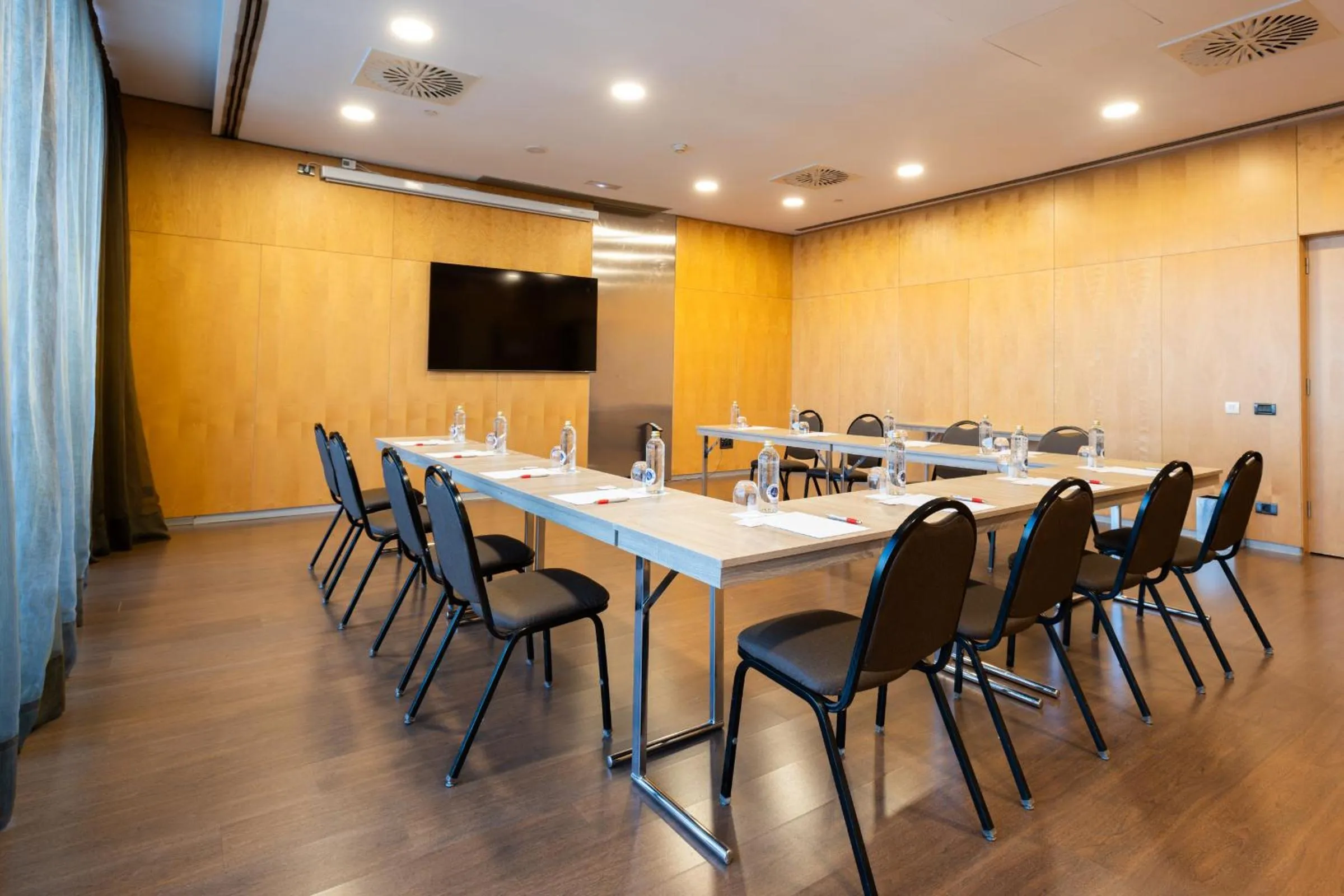 Meeting/conference room in Leonardo Royal Hotel Barcelona Forum