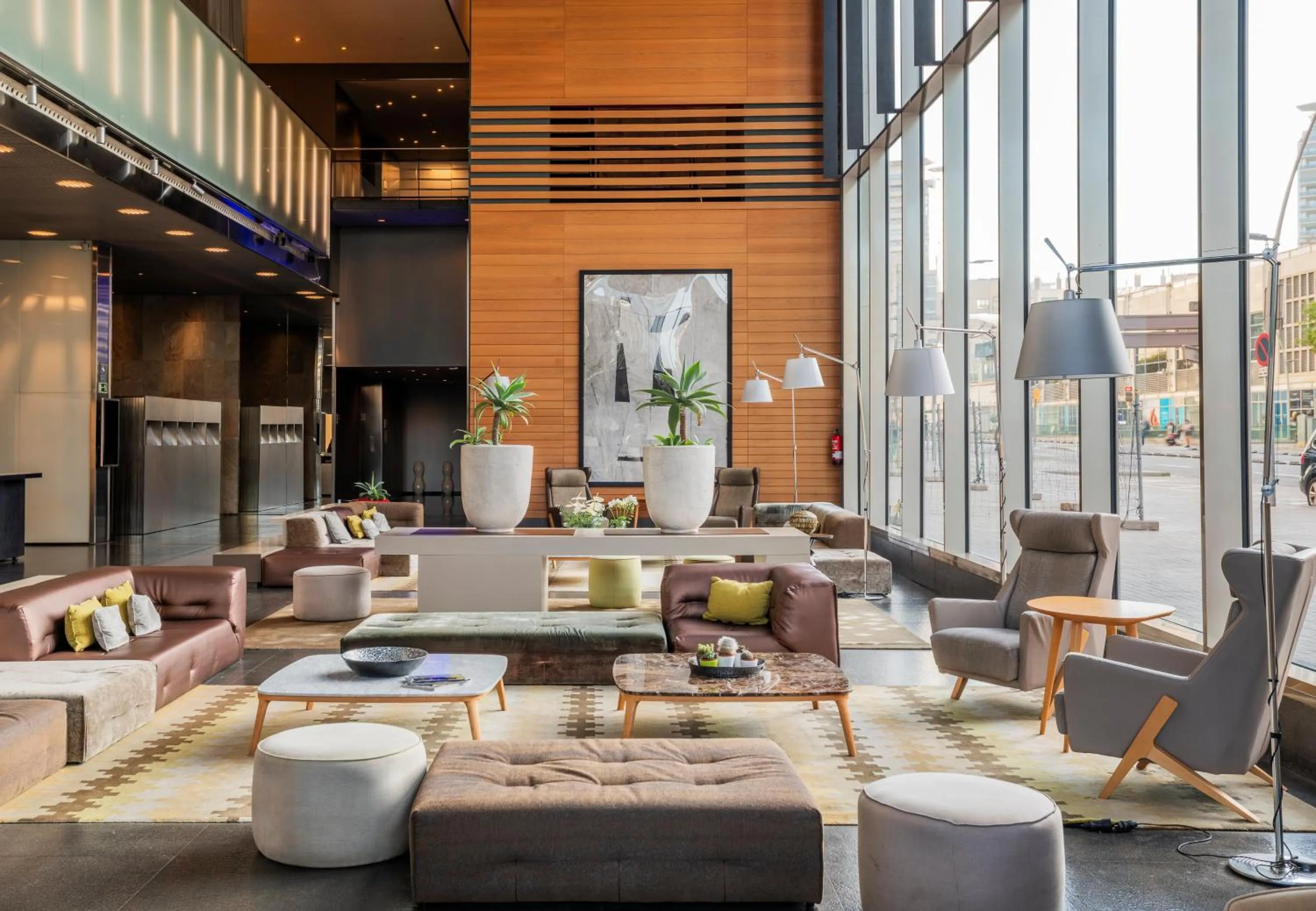 Lobby or reception in Leonardo Royal Hotel Barcelona Forum