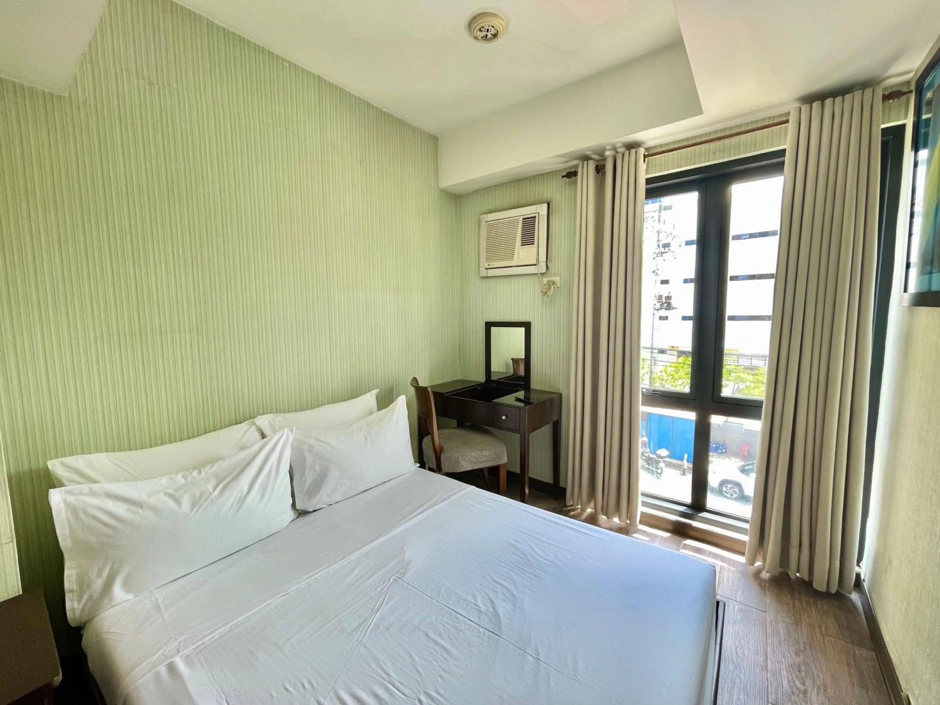 Bedroom, Bed in CEO Flats