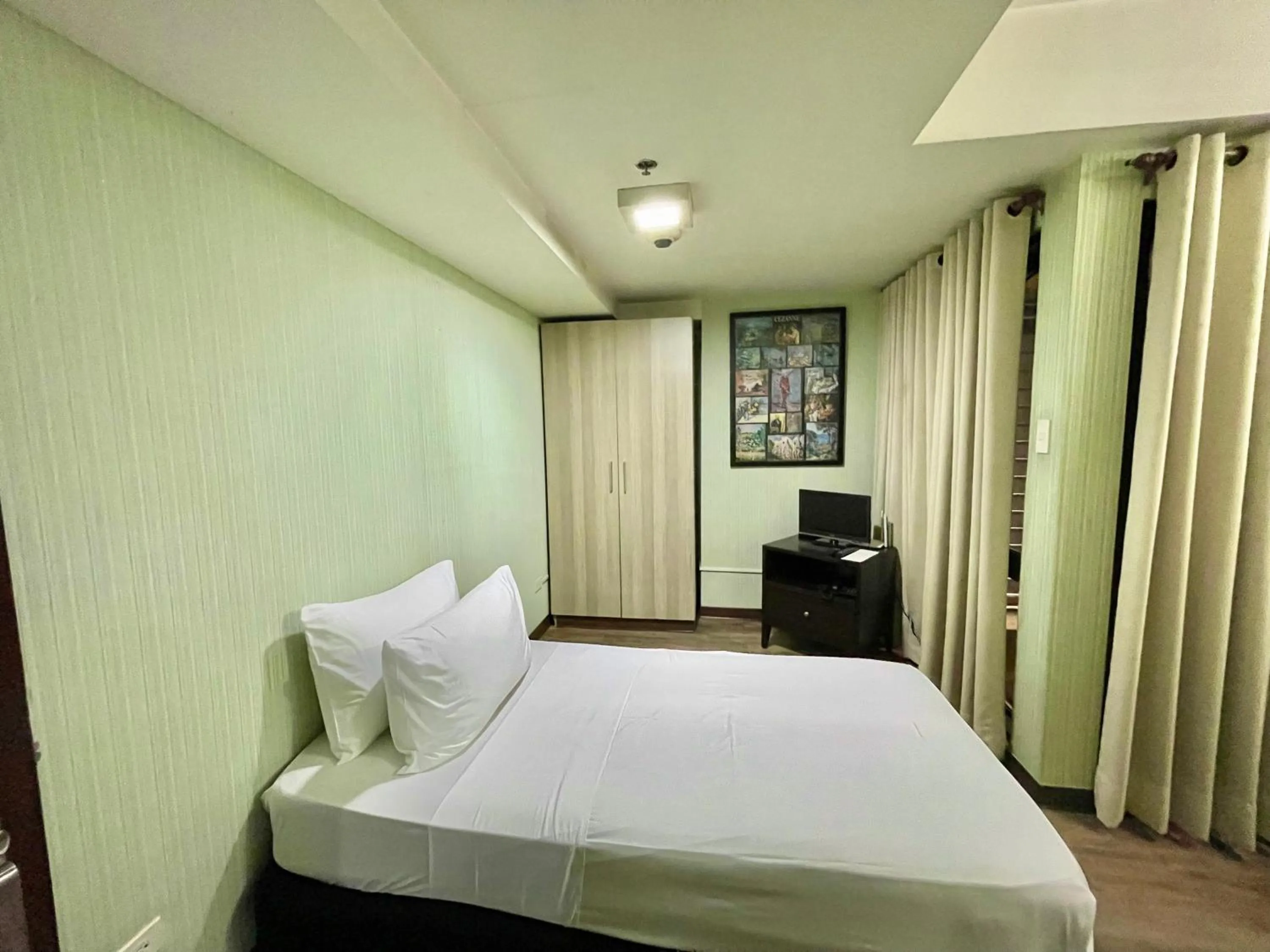 Bedroom, Bed in CEO Flats