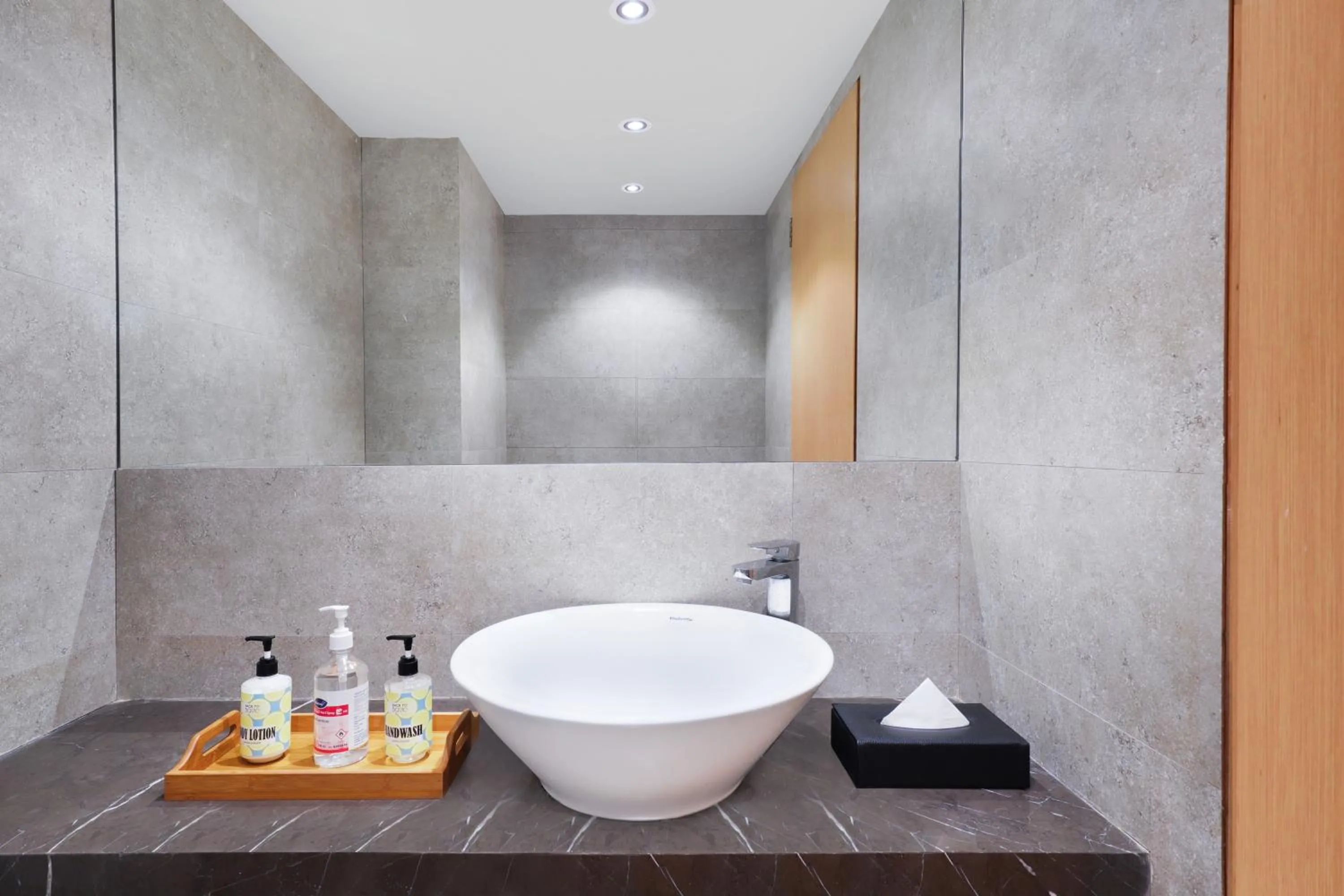 Bathroom in Lemon Tree Hotel, Kalina BKC, Mumbai