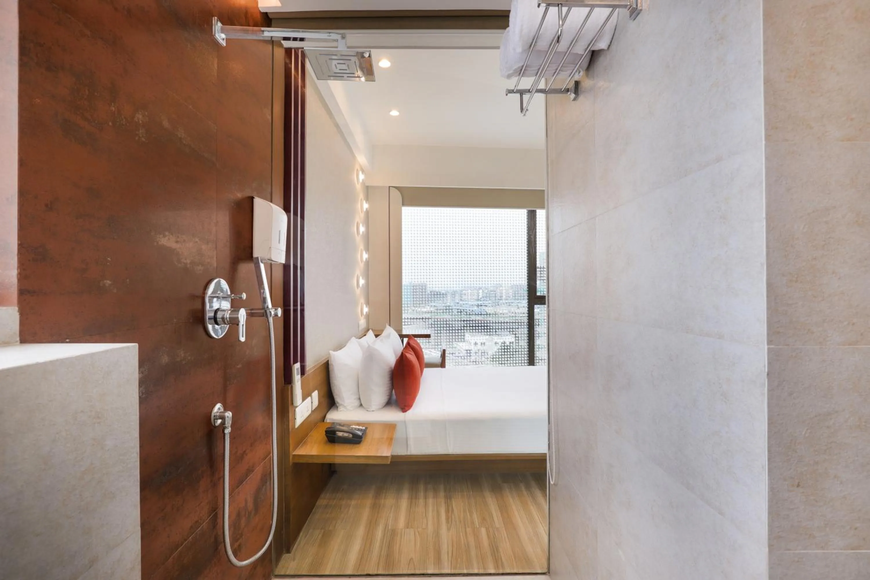 Bedroom, Bed in Lemon Tree Hotel, Kalina BKC, Mumbai