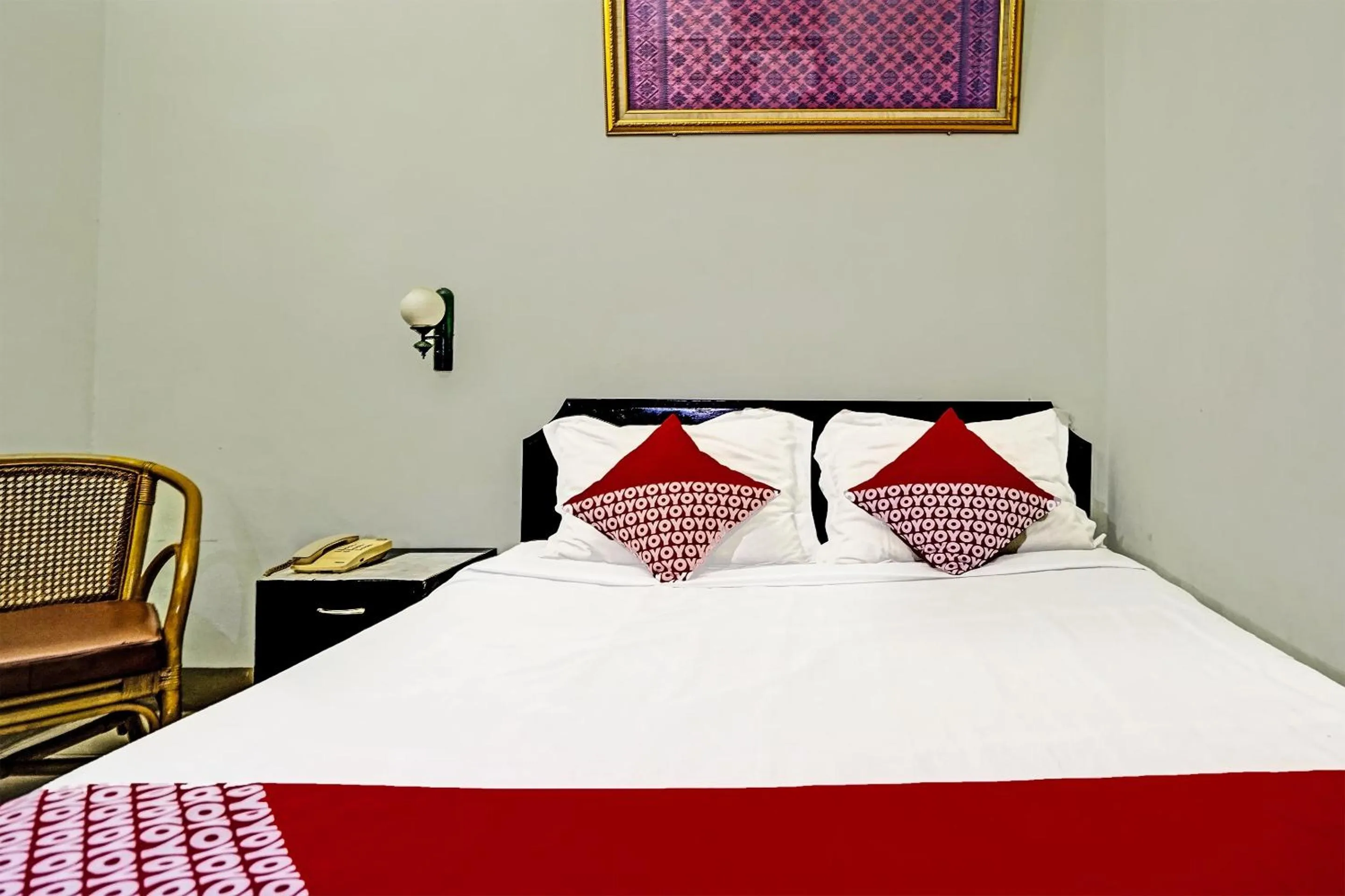 Bedroom, Bed in Hotel O Wisma Bari