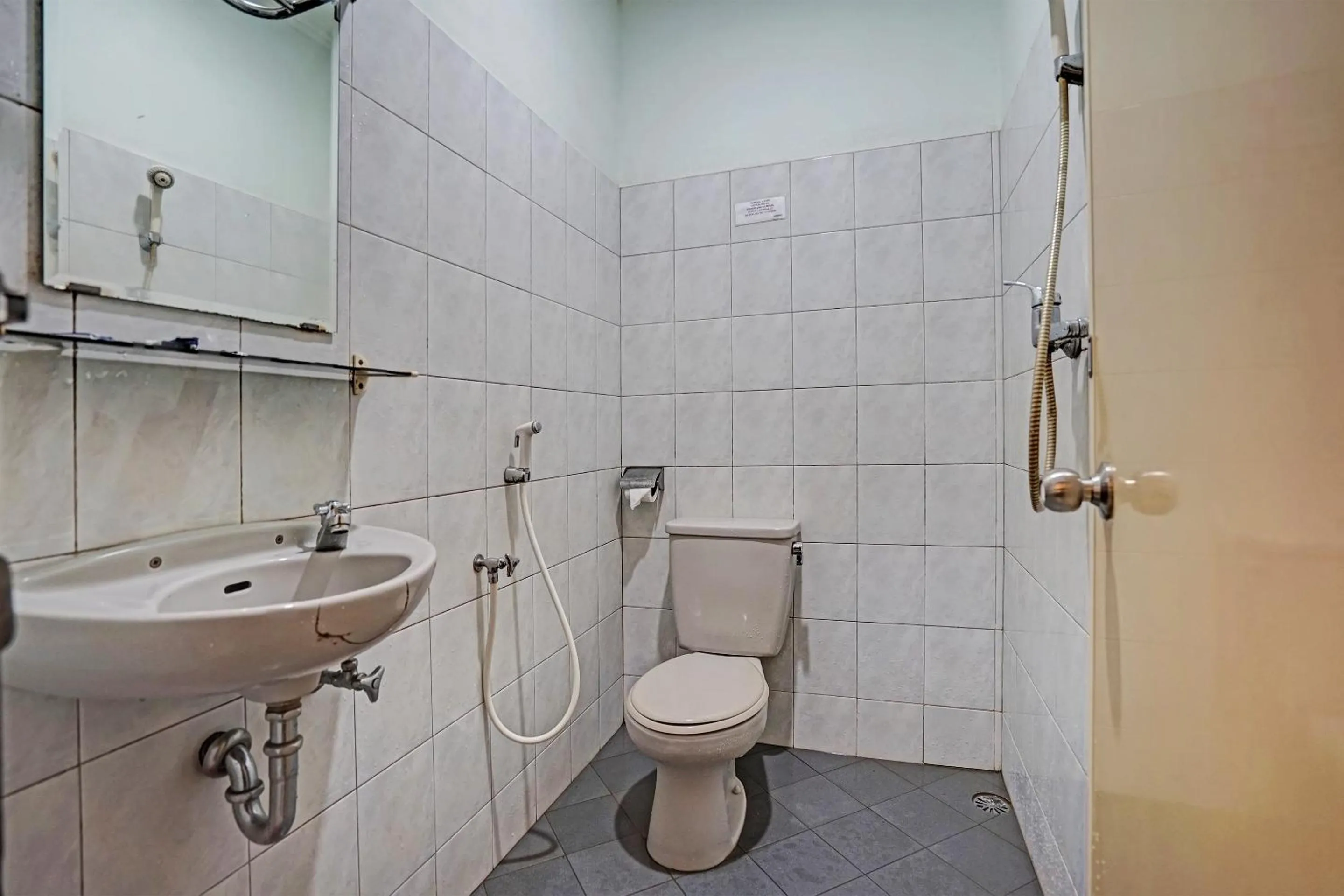 Bathroom in Hotel O Wisma Bari