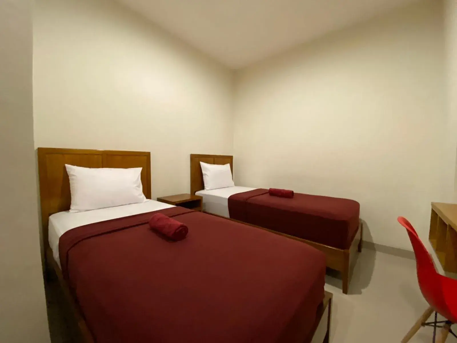 Standard Twin Room in The Home Srengseng Standard Twin Room in The Home Srengseng