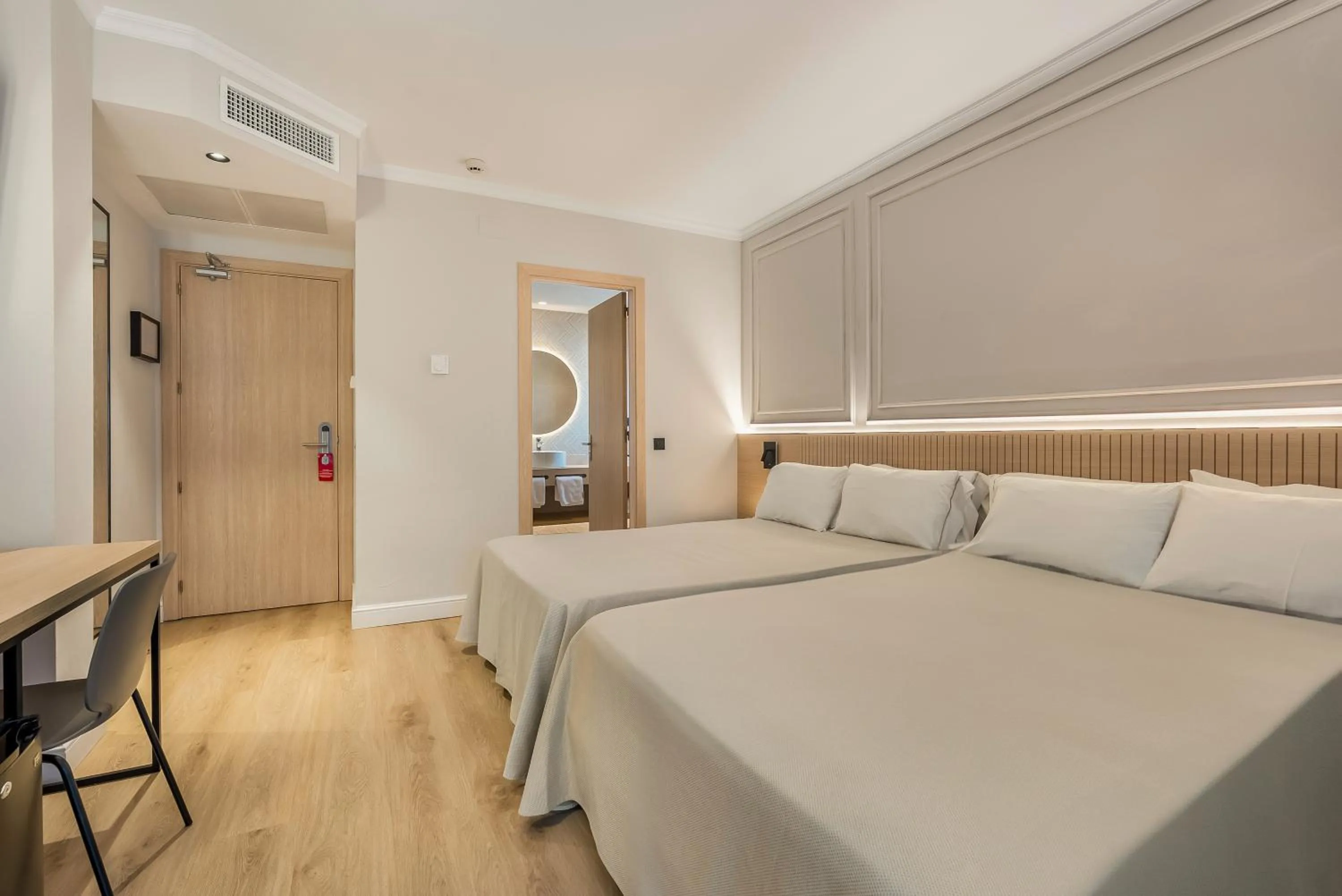 Bed in Hotel Miramar