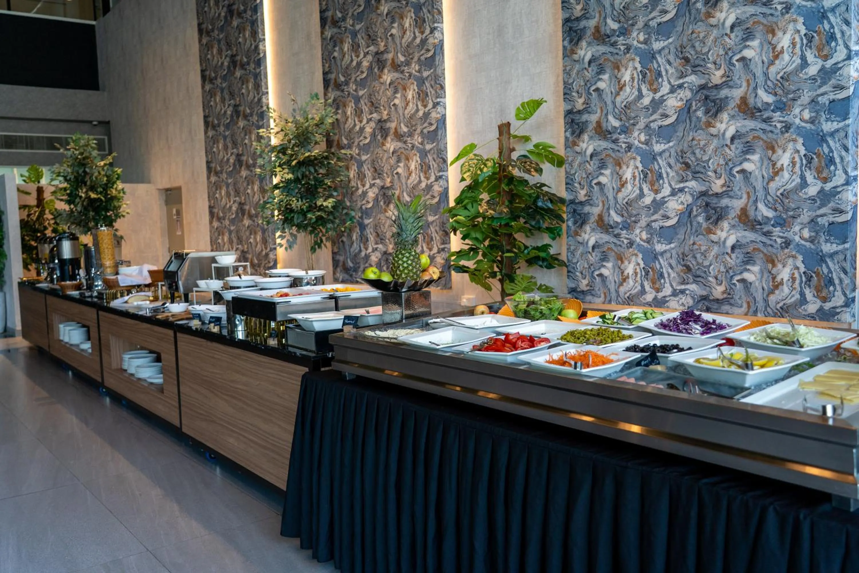 Restaurant/places to eat in VOGO Grand Hotel Formerly Best Western Plus Hotel Dubai Academic City