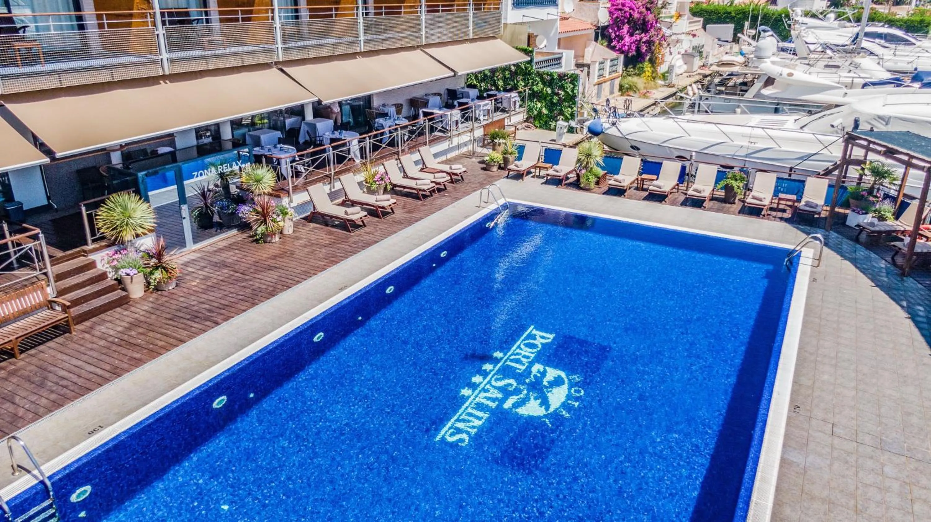 Swimming pool in Hotel Port Salins by Pierre & Vacances