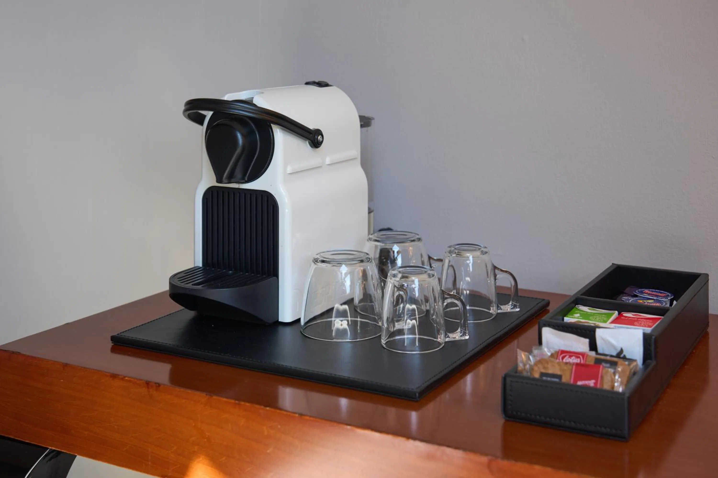 Coffee/tea facilities in Hotel Puerta de Toledo