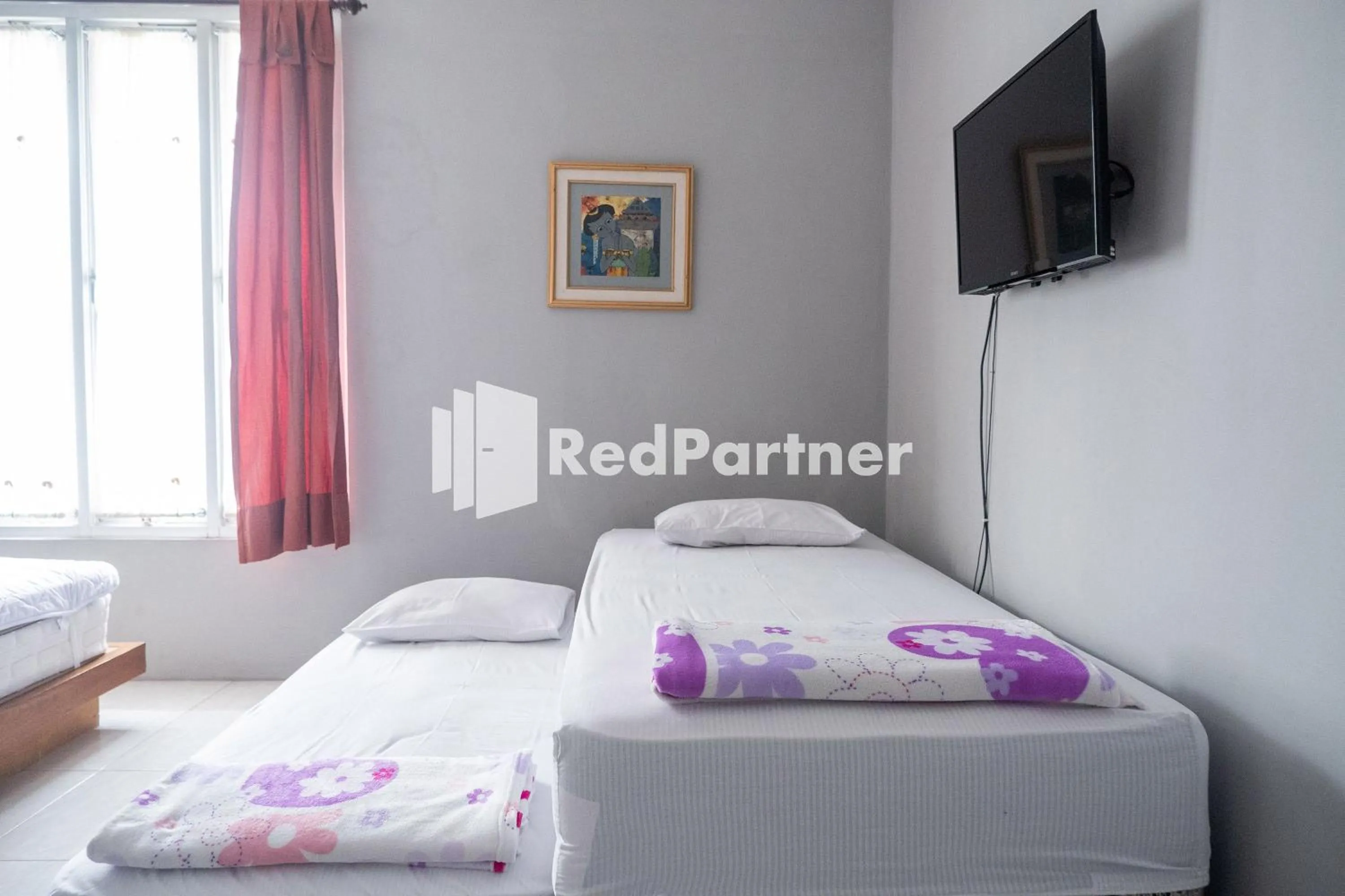 Bedroom, Bed in Omah Capung near Malioboro Area Mitra RedDoorz