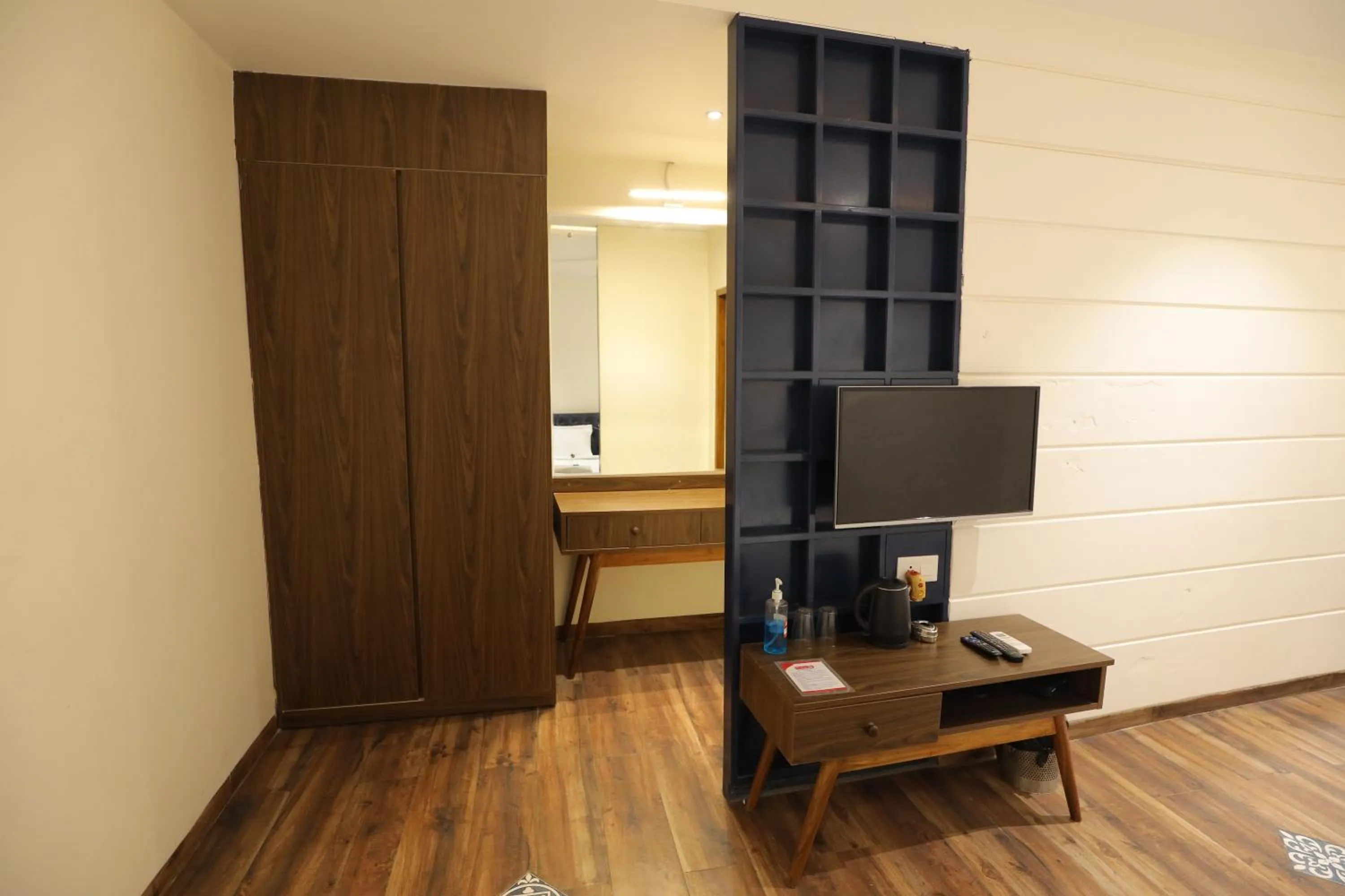 Communal lounge/ TV room in Hotel Sudarshan Palace